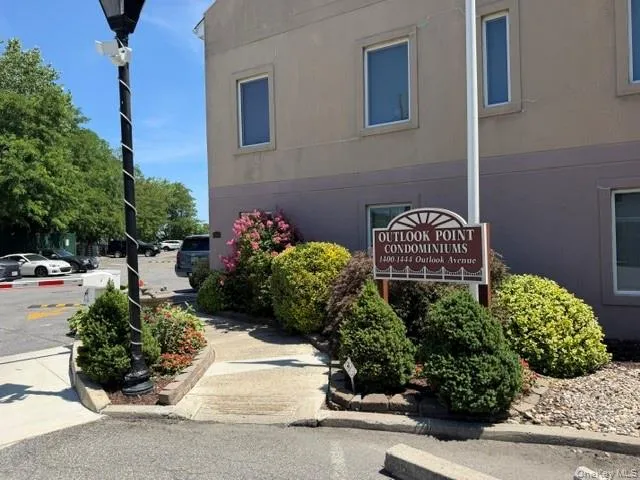 1422 Outlook Avenue, New York, NY, 3 Bedrooms Bedrooms, 6 Rooms Rooms,2 BathroomsBathrooms,Residential,For Rent,Outlook,0,1028475 1422 Outlook Avenue, New York, NY, 3 Bedrooms Bedrooms, 6 Rooms Rooms,2 BathroomsBathrooms,Residential,For Rent,Outlook,0,1028475