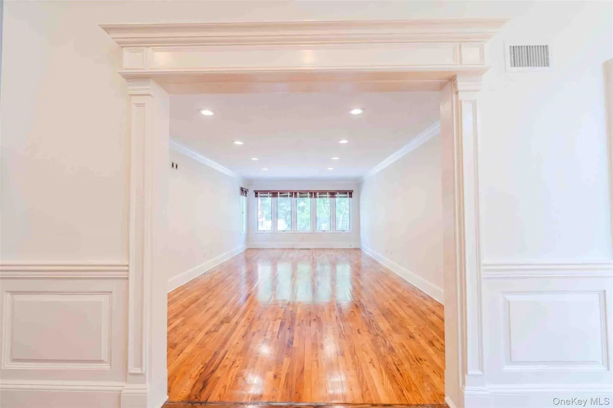 70 Karol Place, Oyster Bay, NY, 6 Bedrooms Bedrooms, 11 Rooms Rooms,4 BathroomsBathrooms,Residential,For Rent,Karol,0,1028493 70 Karol Place, Oyster Bay, NY, 6 Bedrooms Bedrooms, 11 Rooms Rooms,4 BathroomsBathrooms,Residential,For Rent,Karol,0,1028493