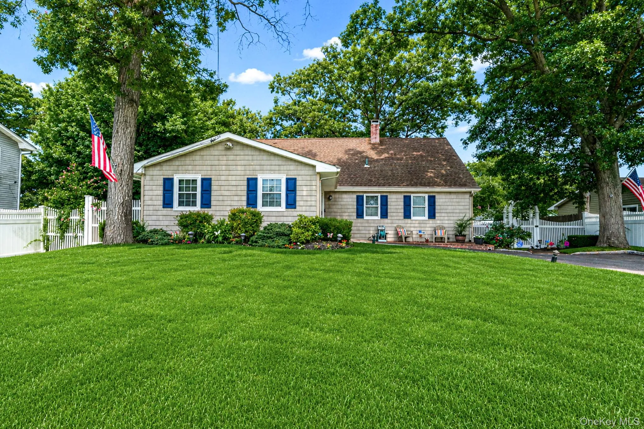 1A Richard Place, Brookhaven, NY, 3 Bedrooms Bedrooms, 8 Rooms Rooms,2 BathroomsBathrooms,Residential,For Rent,Richard,0,1028494 1A Richard Place, Brookhaven, NY, 3 Bedrooms Bedrooms, 8 Rooms Rooms,2 BathroomsBathrooms,Residential,For Rent,Richard,0,1028494
