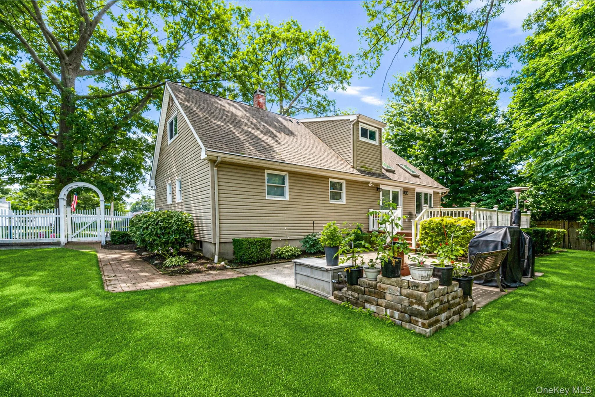 1A Richard Place, Brookhaven, NY, 3 Bedrooms Bedrooms, 8 Rooms Rooms,2 BathroomsBathrooms,Residential,For Rent,Richard,0,1028494 1A Richard Place, Brookhaven, NY, 3 Bedrooms Bedrooms, 8 Rooms Rooms,2 BathroomsBathrooms,Residential,For Rent,Richard,0,1028494