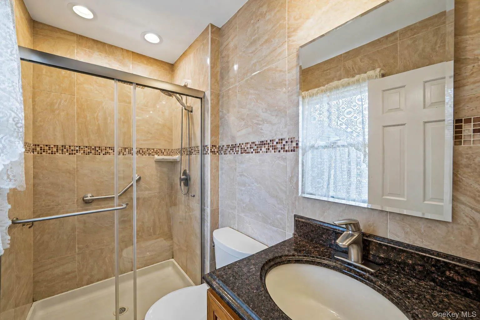 1A Richard Place, Brookhaven, NY, 3 Bedrooms Bedrooms, 8 Rooms Rooms,2 BathroomsBathrooms,Residential,For Rent,Richard,0,1028494 1A Richard Place, Brookhaven, NY, 3 Bedrooms Bedrooms, 8 Rooms Rooms,2 BathroomsBathrooms,Residential,For Rent,Richard,0,1028494
