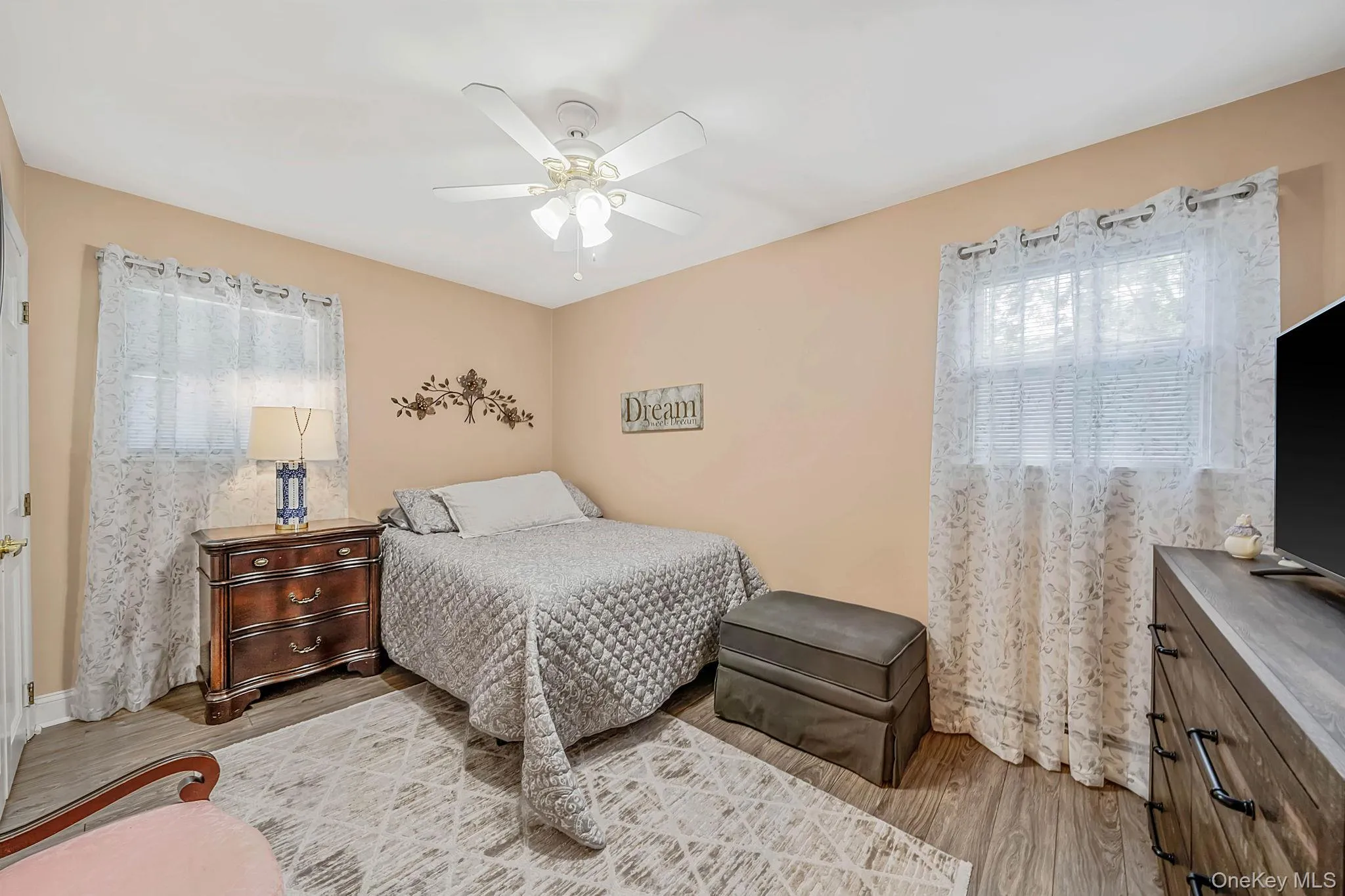1A Richard Place, Brookhaven, NY, 3 Bedrooms Bedrooms, 8 Rooms Rooms,2 BathroomsBathrooms,Residential,For Rent,Richard,0,1028494 1A Richard Place, Brookhaven, NY, 3 Bedrooms Bedrooms, 8 Rooms Rooms,2 BathroomsBathrooms,Residential,For Rent,Richard,0,1028494