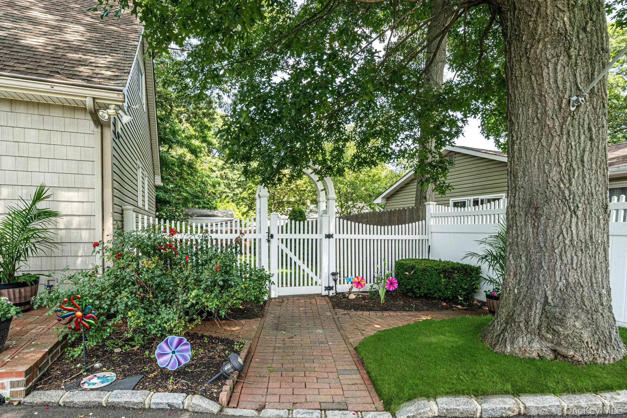 1A Richard Place, Brookhaven, NY, 3 Bedrooms Bedrooms, 8 Rooms Rooms,2 BathroomsBathrooms,Residential,For Rent,Richard,0,1028494 1A Richard Place, Brookhaven, NY, 3 Bedrooms Bedrooms, 8 Rooms Rooms,2 BathroomsBathrooms,Residential,For Rent,Richard,0,1028494