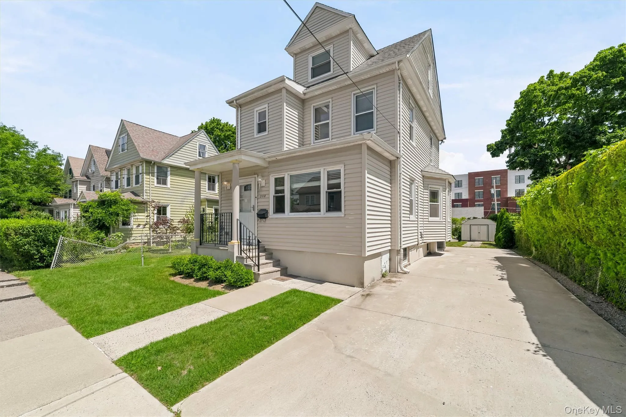 208 Third Avenue, Pelham, NY, 4 Bedrooms Bedrooms, 8 Rooms Rooms,3 BathroomsBathrooms,Residential,For Rent,Third,0,1028495 208 Third Avenue, Pelham, NY, 4 Bedrooms Bedrooms, 8 Rooms Rooms,3 BathroomsBathrooms,Residential,For Rent,Third,0,1028495