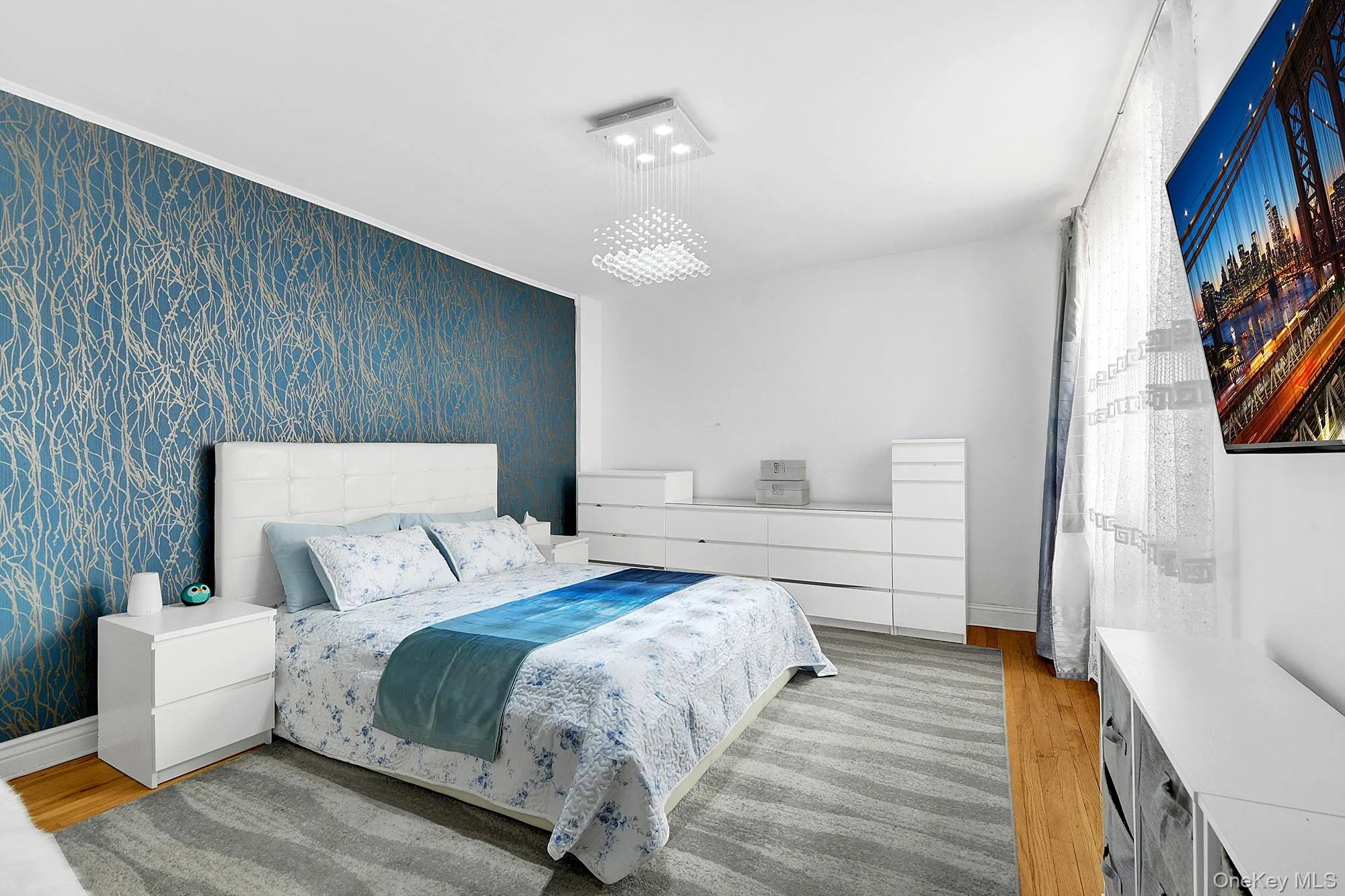 Large bedroom with double windows, 2 closets and hardwood floors. Large bedroom with double windows, 2 closets and hardwood floors.