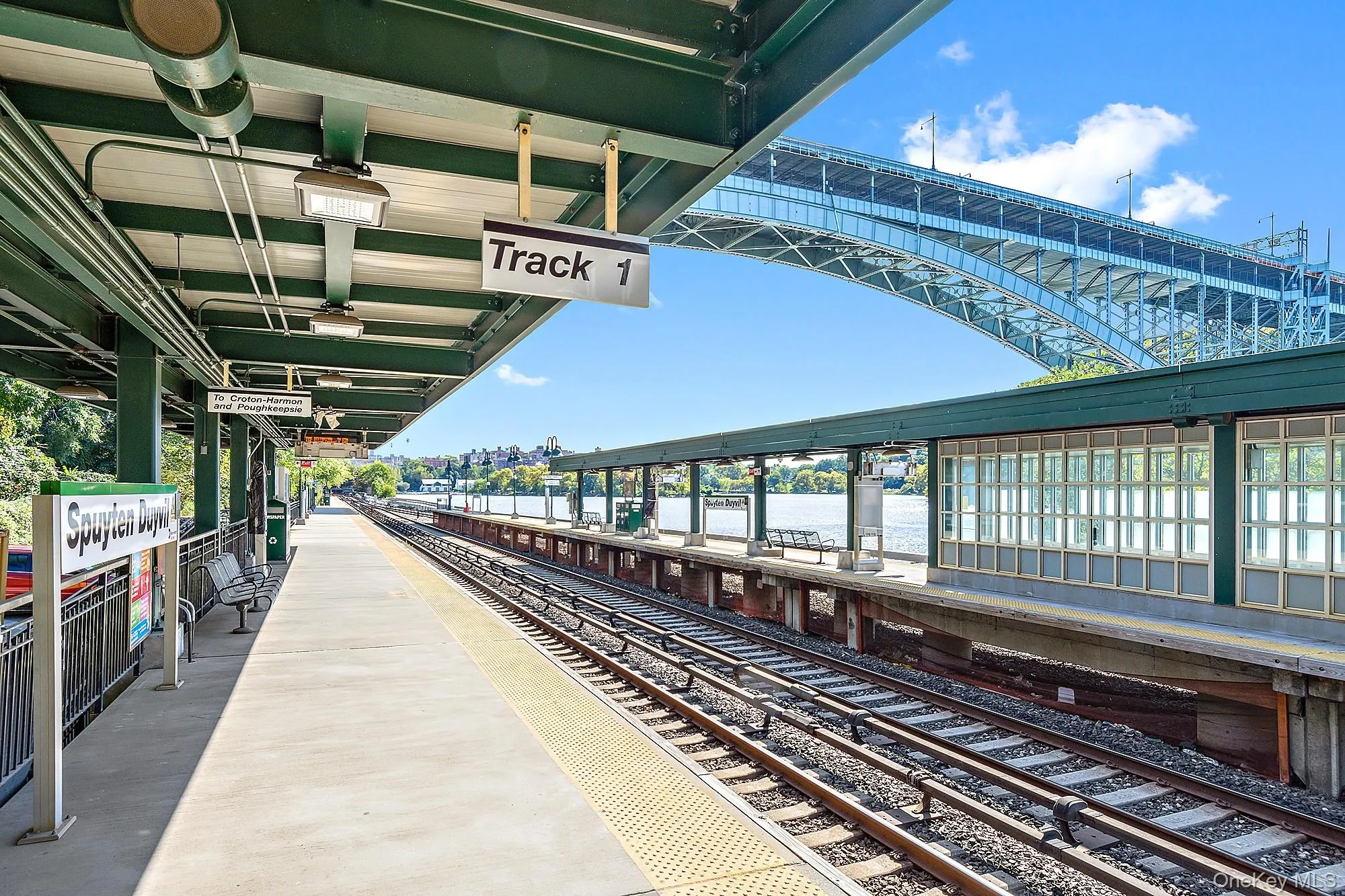 Spuyten Duyvil Metro North station just 1 block away. Spuyten Duyvil Metro North station just 1 block away.