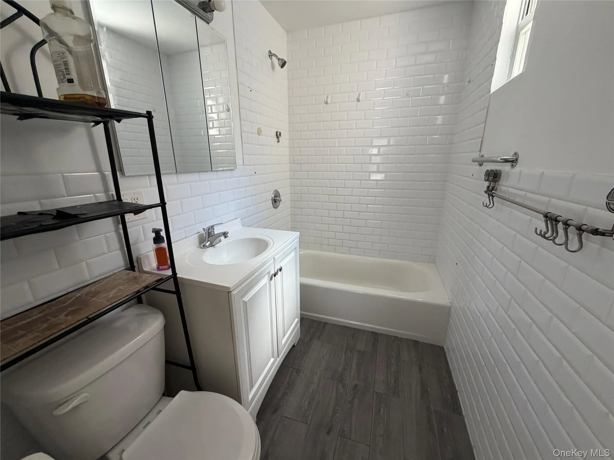 117-02 Liberty Avenue, New York, NY, 2 Bedrooms Bedrooms, 4 Rooms Rooms,1 BathroomBathrooms,Residential Lease,For Rent,Liberty,0,1028498 117-02 Liberty Avenue, New York, NY, 2 Bedrooms Bedrooms, 4 Rooms Rooms,1 BathroomBathrooms,Residential Lease,For Rent,Liberty,0,1028498