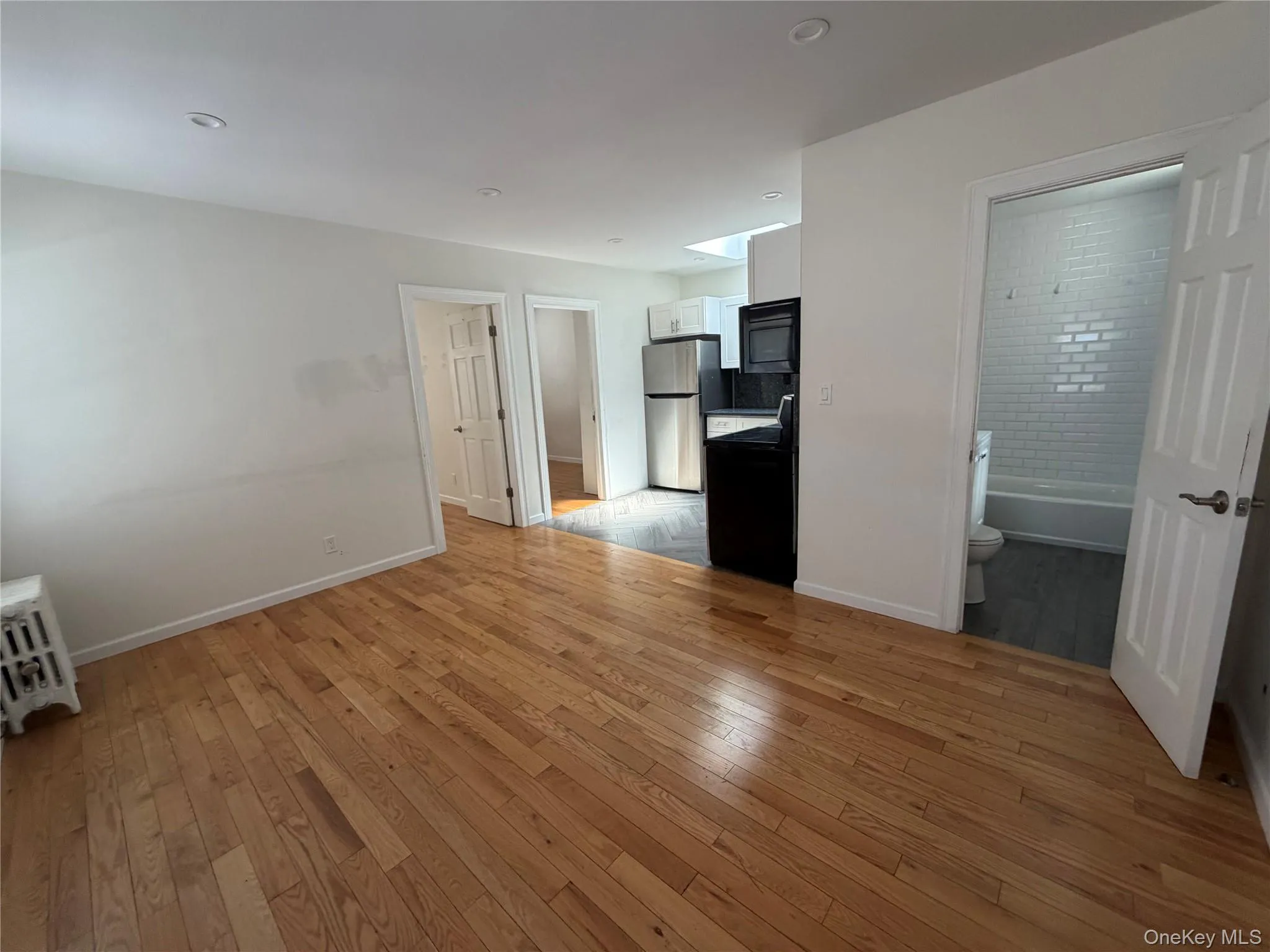 117-02 Liberty Avenue, New York, NY, 2 Bedrooms Bedrooms, 4 Rooms Rooms,1 BathroomBathrooms,Residential Lease,For Rent,Liberty,0,1028498 117-02 Liberty Avenue, New York, NY, 2 Bedrooms Bedrooms, 4 Rooms Rooms,1 BathroomBathrooms,Residential Lease,For Rent,Liberty,0,1028498
