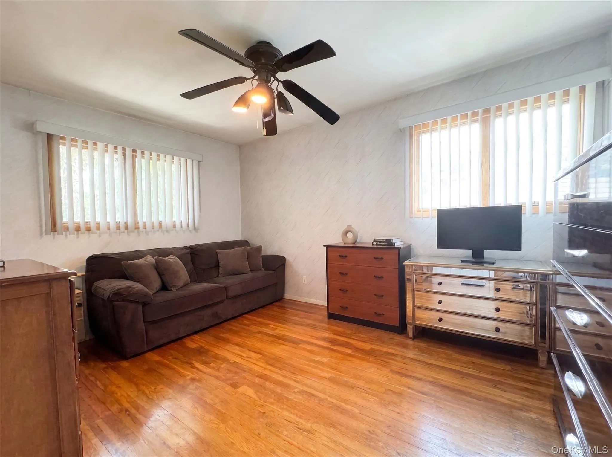 128 James Street, Oyster Bay, NY, 3 Bedrooms Bedrooms, 7 Rooms Rooms,1 BathroomBathrooms,Residential,For Rent,James,0,1028511 128 James Street, Oyster Bay, NY, 3 Bedrooms Bedrooms, 7 Rooms Rooms,1 BathroomBathrooms,Residential,For Rent,James,0,1028511