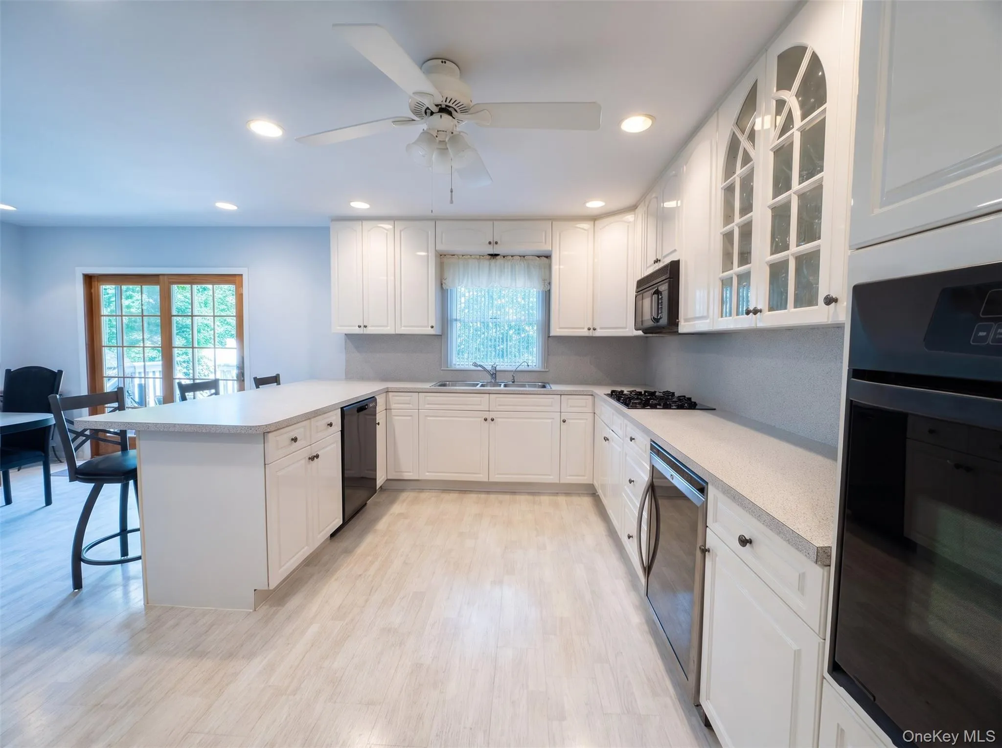 128 James Street, Oyster Bay, NY, 3 Bedrooms Bedrooms, 7 Rooms Rooms,1 BathroomBathrooms,Residential,For Rent,James,0,1028511 128 James Street, Oyster Bay, NY, 3 Bedrooms Bedrooms, 7 Rooms Rooms,1 BathroomBathrooms,Residential,For Rent,James,0,1028511