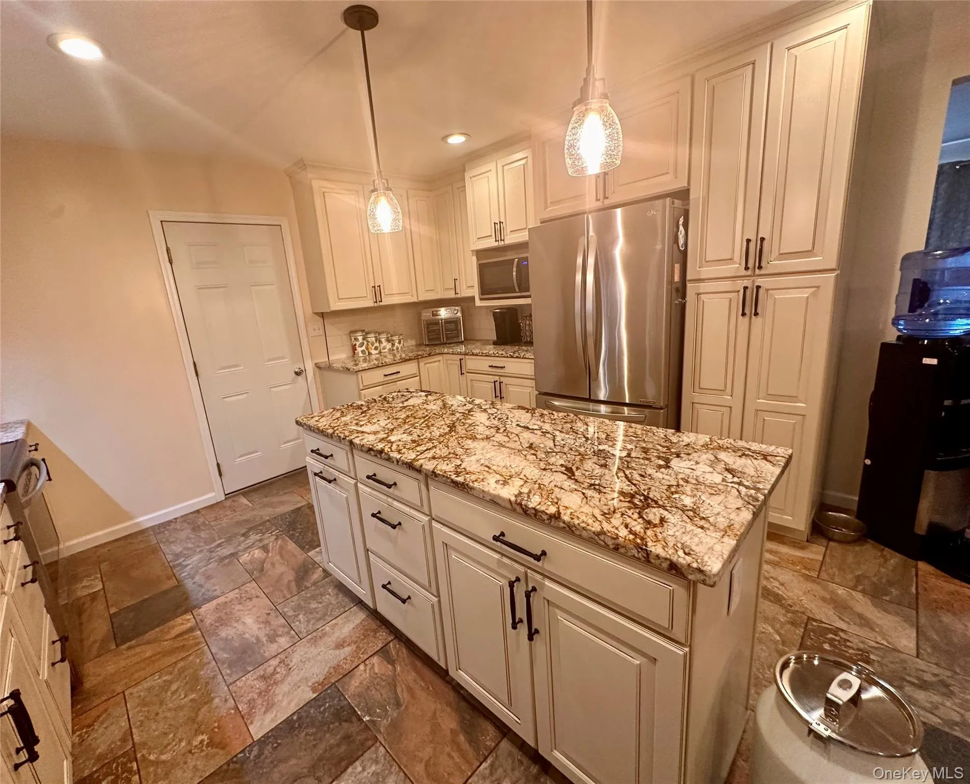 19 Closs Drive, Rhinebeck, NY, 3 Bedrooms Bedrooms, 7 Rooms Rooms,2 BathroomsBathrooms,Residential,For Rent,Closs,0,1028512 19 Closs Drive, Rhinebeck, NY, 3 Bedrooms Bedrooms, 7 Rooms Rooms,2 BathroomsBathrooms,Residential,For Rent,Closs,0,1028512