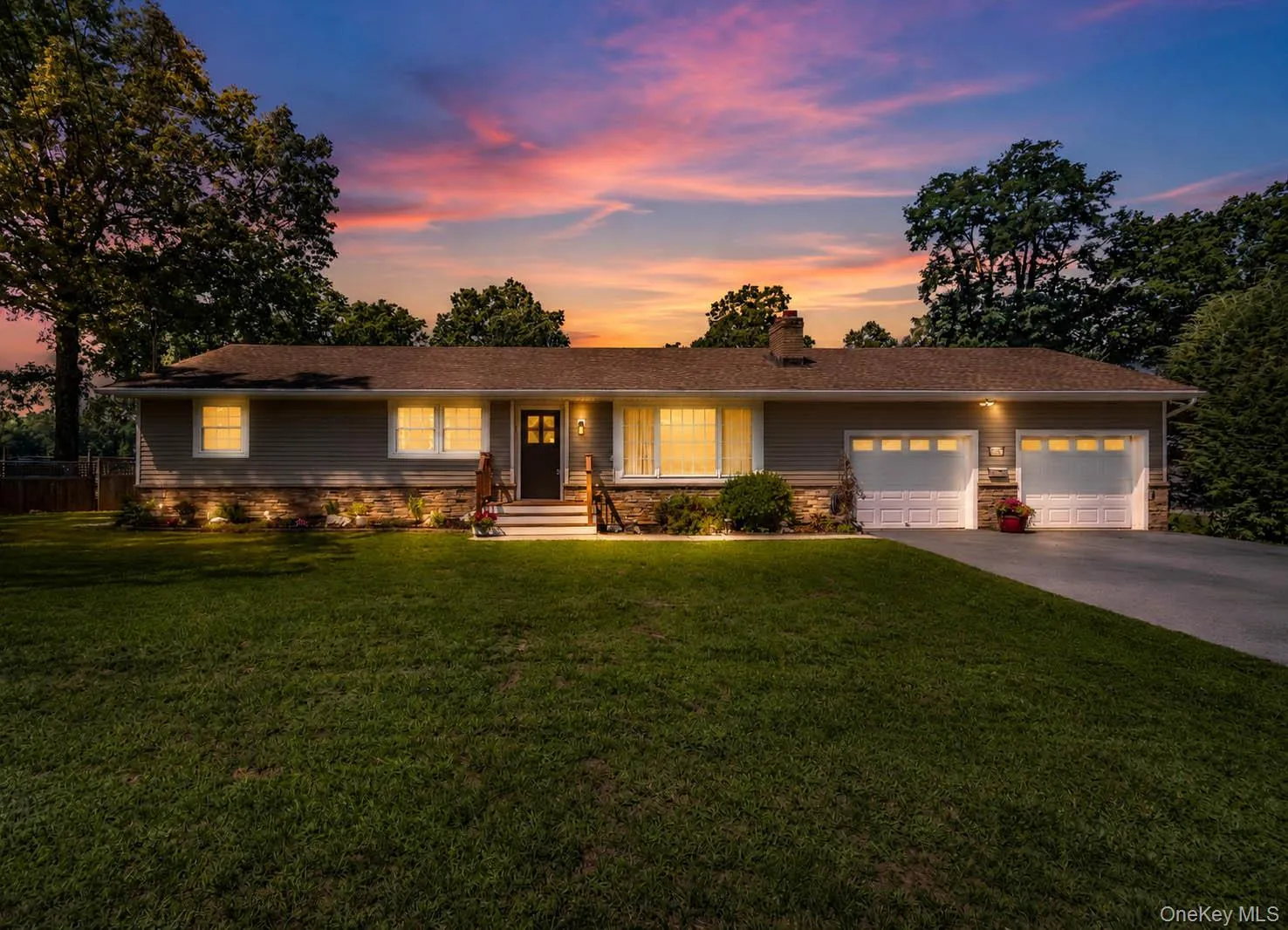 19 Closs Drive, Rhinebeck, NY, 3 Bedrooms Bedrooms, 7 Rooms Rooms,2 BathroomsBathrooms,Residential,For Rent,Closs,0,1028512 19 Closs Drive, Rhinebeck, NY, 3 Bedrooms Bedrooms, 7 Rooms Rooms,2 BathroomsBathrooms,Residential,For Rent,Closs,0,1028512