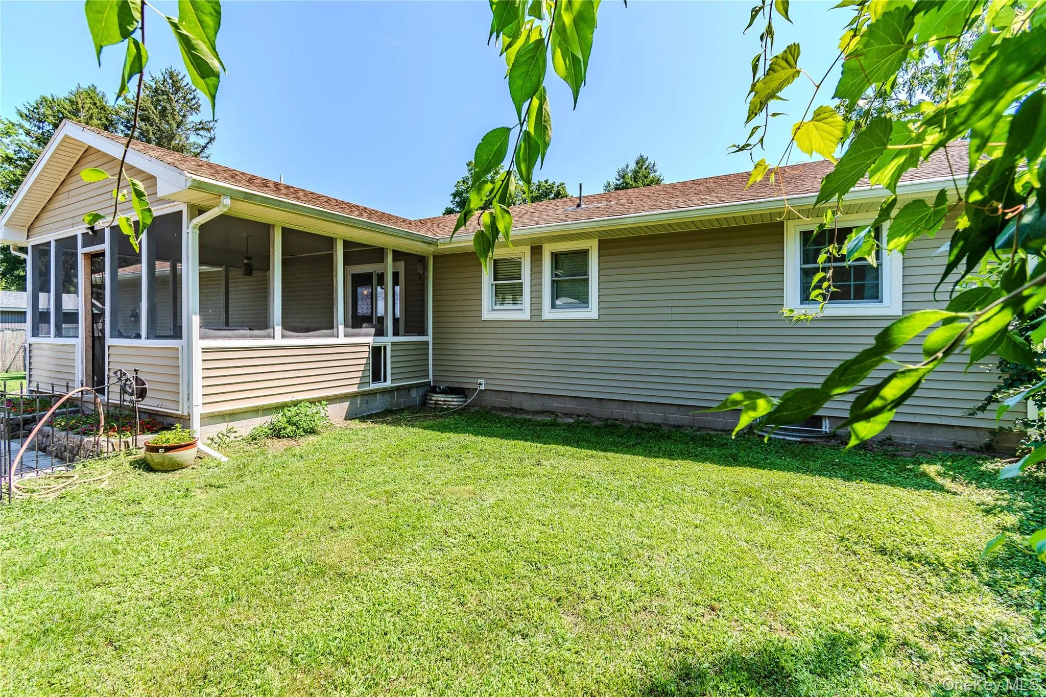 19 Closs Drive, Rhinebeck, NY, 3 Bedrooms Bedrooms, 7 Rooms Rooms,2 BathroomsBathrooms,Residential,For Rent,Closs,0,1028512 19 Closs Drive, Rhinebeck, NY, 3 Bedrooms Bedrooms, 7 Rooms Rooms,2 BathroomsBathrooms,Residential,For Rent,Closs,0,1028512