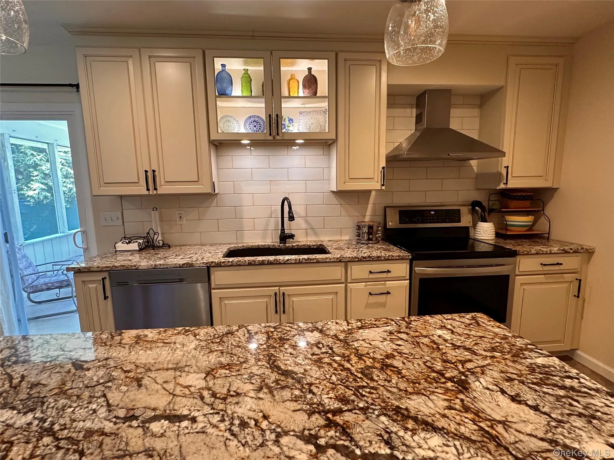19 Closs Drive, Rhinebeck, NY, 3 Bedrooms Bedrooms, 7 Rooms Rooms,2 BathroomsBathrooms,Residential,For Rent,Closs,0,1028512 19 Closs Drive, Rhinebeck, NY, 3 Bedrooms Bedrooms, 7 Rooms Rooms,2 BathroomsBathrooms,Residential,For Rent,Closs,0,1028512
