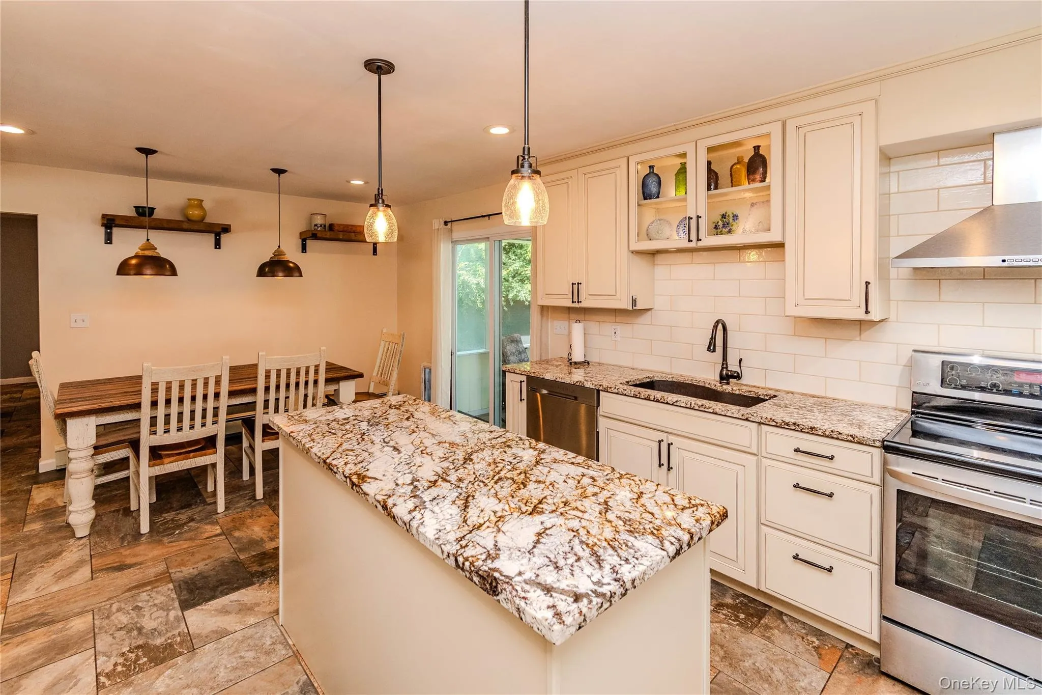 19 Closs Drive, Rhinebeck, NY, 3 Bedrooms Bedrooms, 7 Rooms Rooms,2 BathroomsBathrooms,Residential,For Rent,Closs,0,1028512 19 Closs Drive, Rhinebeck, NY, 3 Bedrooms Bedrooms, 7 Rooms Rooms,2 BathroomsBathrooms,Residential,For Rent,Closs,0,1028512
