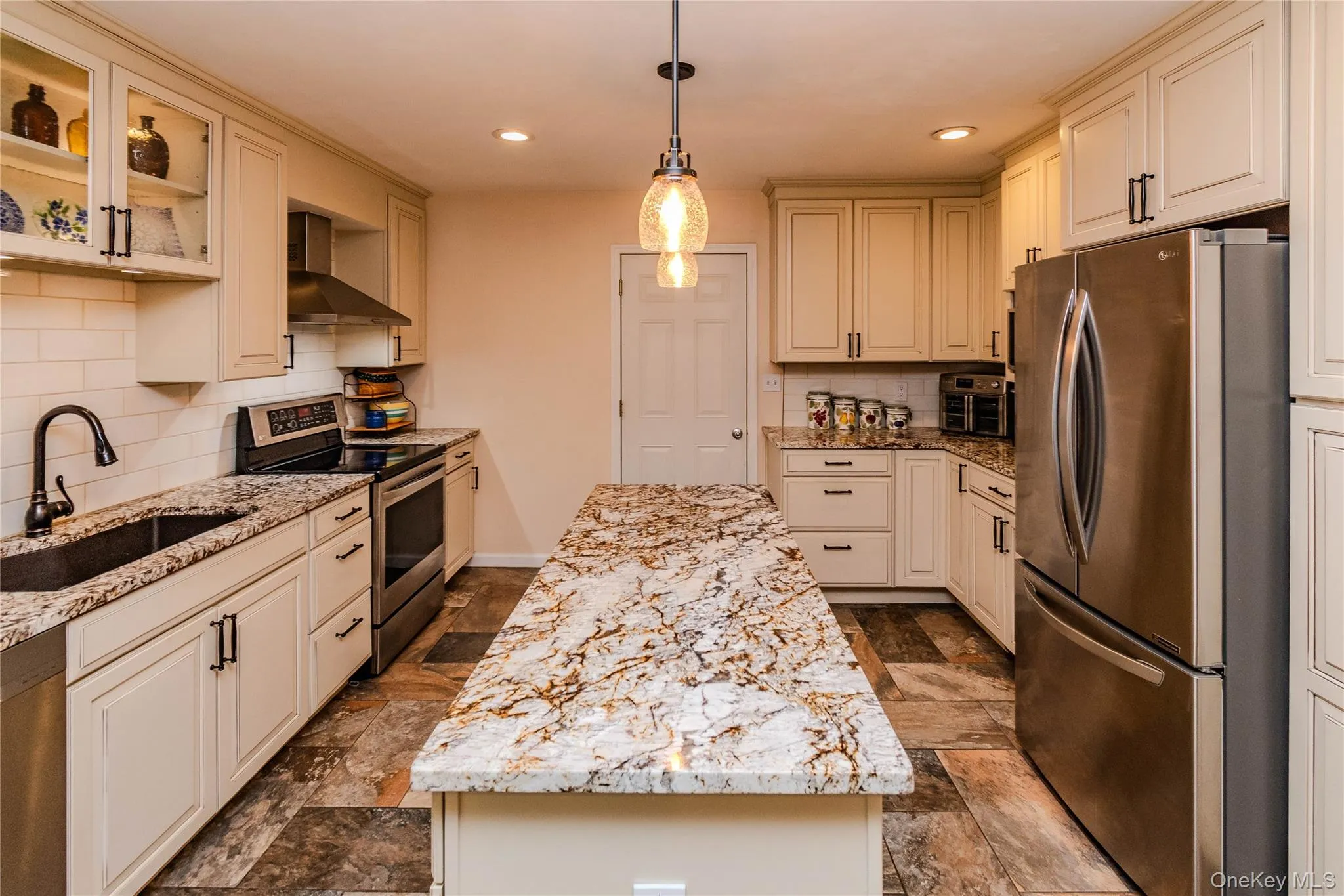 19 Closs Drive, Rhinebeck, NY, 3 Bedrooms Bedrooms, 7 Rooms Rooms,2 BathroomsBathrooms,Residential,For Rent,Closs,0,1028512 19 Closs Drive, Rhinebeck, NY, 3 Bedrooms Bedrooms, 7 Rooms Rooms,2 BathroomsBathrooms,Residential,For Rent,Closs,0,1028512