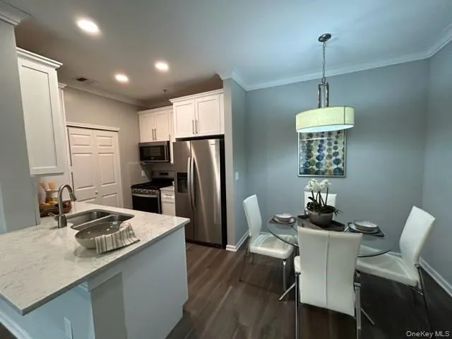 1 Charles Pond Drive, Brookhaven, NY, 1 Bedroom Bedrooms, 4 Rooms Rooms,1 BathroomBathrooms,Residential Lease,For Rent,Charles Pond,0,1028514 1 Charles Pond Drive, Brookhaven, NY, 1 Bedroom Bedrooms, 4 Rooms Rooms,1 BathroomBathrooms,Residential Lease,For Rent,Charles Pond,0,1028514