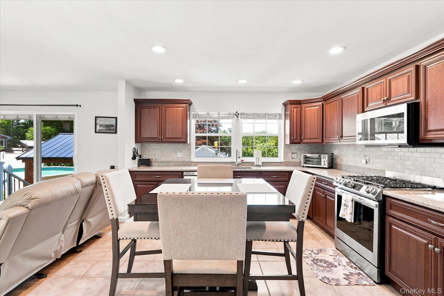 85 Maple Road, Brookhaven, NY, 3 Bedrooms Bedrooms, 8 Rooms Rooms,3 BathroomsBathrooms,Residential,For Rent,Maple,0,1028520 85 Maple Road, Brookhaven, NY, 3 Bedrooms Bedrooms, 8 Rooms Rooms,3 BathroomsBathrooms,Residential,For Rent,Maple,0,1028520