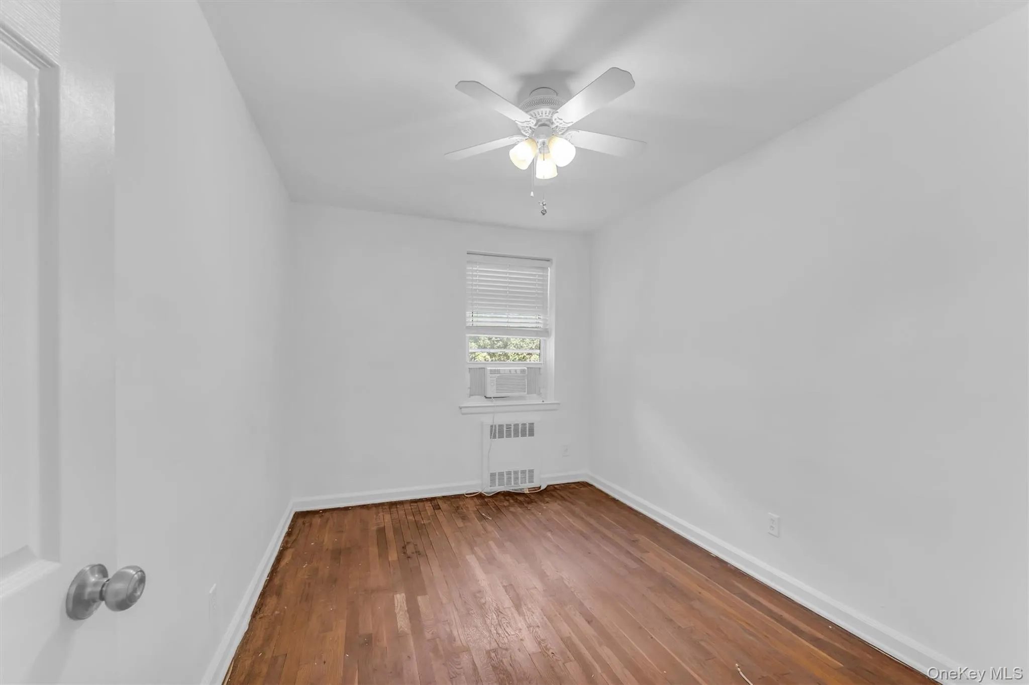 36 Cathedral Avenue, Hempstead, NY, 2 Bedrooms Bedrooms, 4 Rooms Rooms,1 BathroomBathrooms,Residential,For Rent,Cathedral,0,1028525 36 Cathedral Avenue, Hempstead, NY, 2 Bedrooms Bedrooms, 4 Rooms Rooms,1 BathroomBathrooms,Residential,For Rent,Cathedral,0,1028525