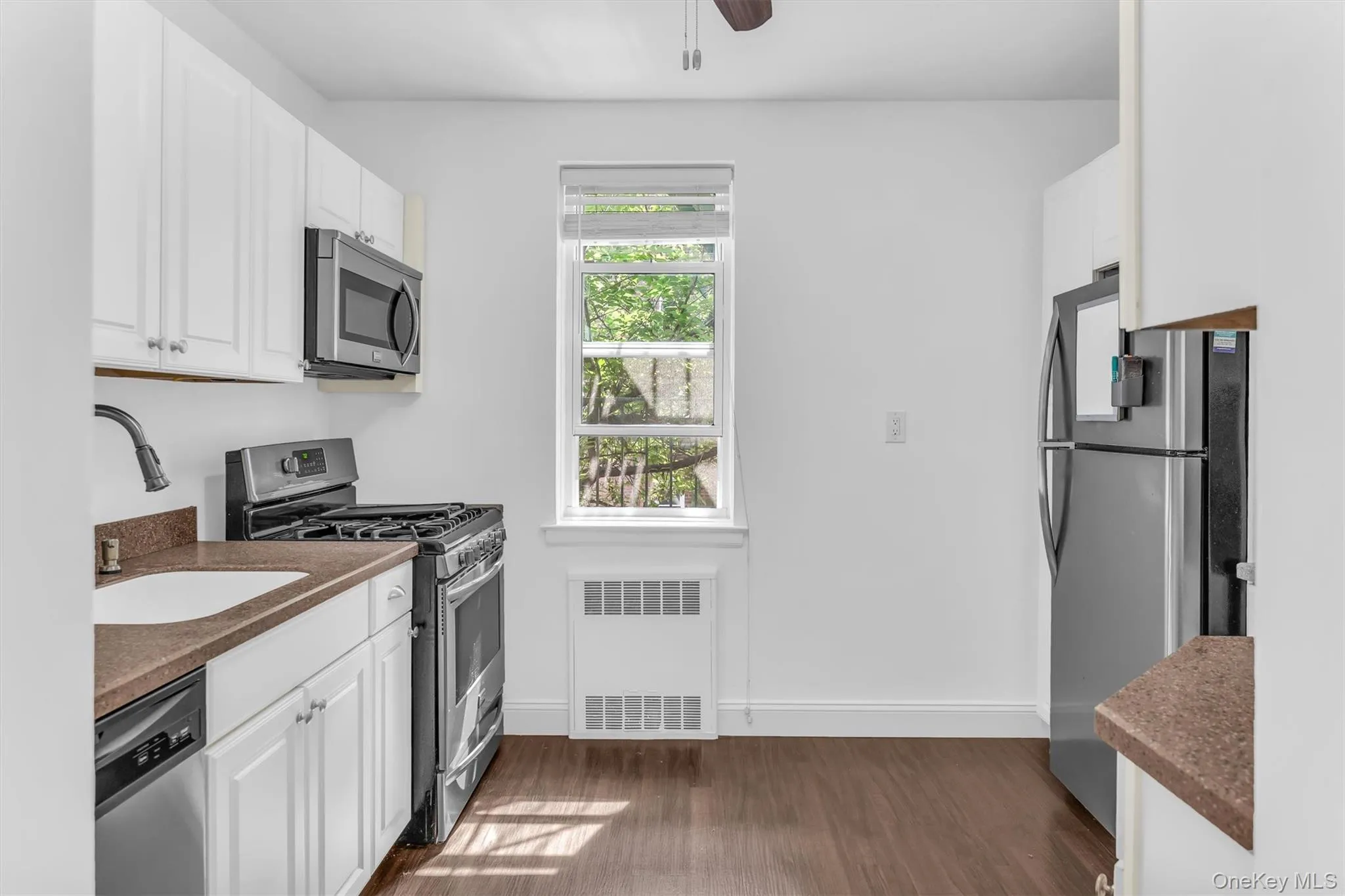 36 Cathedral Avenue, Hempstead, NY, 2 Bedrooms Bedrooms, 4 Rooms Rooms,1 BathroomBathrooms,Residential,For Rent,Cathedral,0,1028525 36 Cathedral Avenue, Hempstead, NY, 2 Bedrooms Bedrooms, 4 Rooms Rooms,1 BathroomBathrooms,Residential,For Rent,Cathedral,0,1028525
