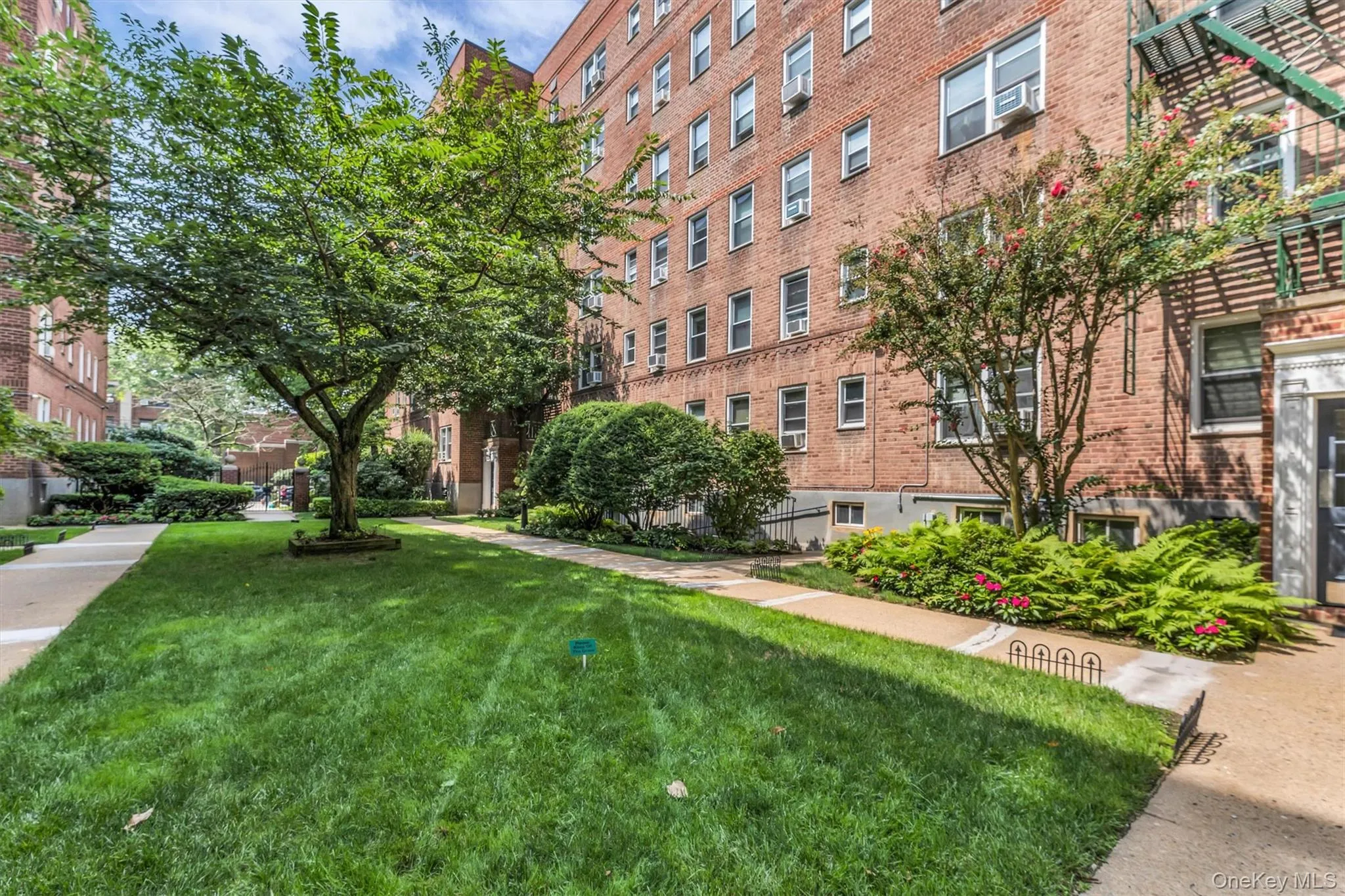 36 Cathedral Avenue, Hempstead, NY, 2 Bedrooms Bedrooms, 4 Rooms Rooms,1 BathroomBathrooms,Residential,For Rent,Cathedral,0,1028525 36 Cathedral Avenue, Hempstead, NY, 2 Bedrooms Bedrooms, 4 Rooms Rooms,1 BathroomBathrooms,Residential,For Rent,Cathedral,0,1028525
