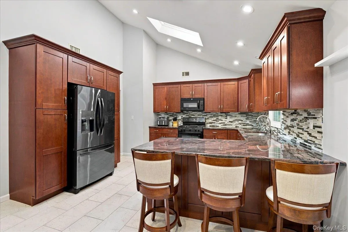 20 Lancaster Lane, Ramapo, NY, 4 Bedrooms Bedrooms, 8 Rooms Rooms,2 BathroomsBathrooms,Residential,For Rent,Lancaster,0,1028526 20 Lancaster Lane, Ramapo, NY, 4 Bedrooms Bedrooms, 8 Rooms Rooms,2 BathroomsBathrooms,Residential,For Rent,Lancaster,0,1028526