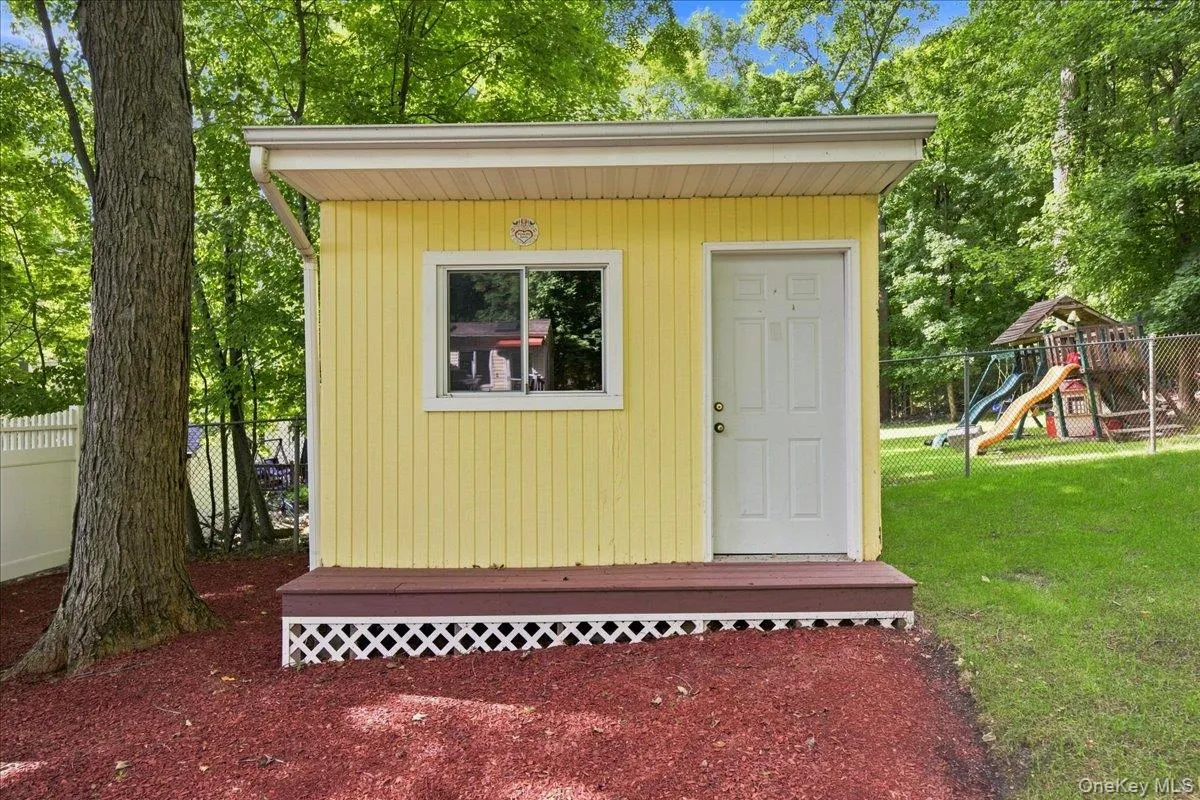 20 Lancaster Lane, Ramapo, NY, 4 Bedrooms Bedrooms, 8 Rooms Rooms,2 BathroomsBathrooms,Residential,For Rent,Lancaster,0,1028526 20 Lancaster Lane, Ramapo, NY, 4 Bedrooms Bedrooms, 8 Rooms Rooms,2 BathroomsBathrooms,Residential,For Rent,Lancaster,0,1028526