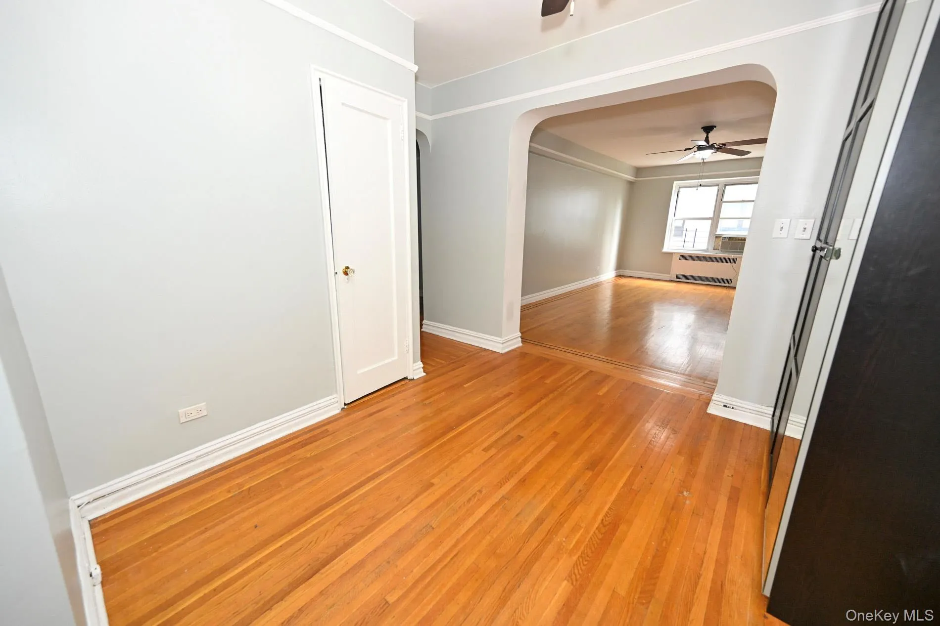 61-41 Saunders Street, New York, NY, 2 Bedrooms Bedrooms, 4 Rooms Rooms,1 BathroomBathrooms,Residential,For Rent,Saunders,0,1028528 61-41 Saunders Street, New York, NY, 2 Bedrooms Bedrooms, 4 Rooms Rooms,1 BathroomBathrooms,Residential,For Rent,Saunders,0,1028528