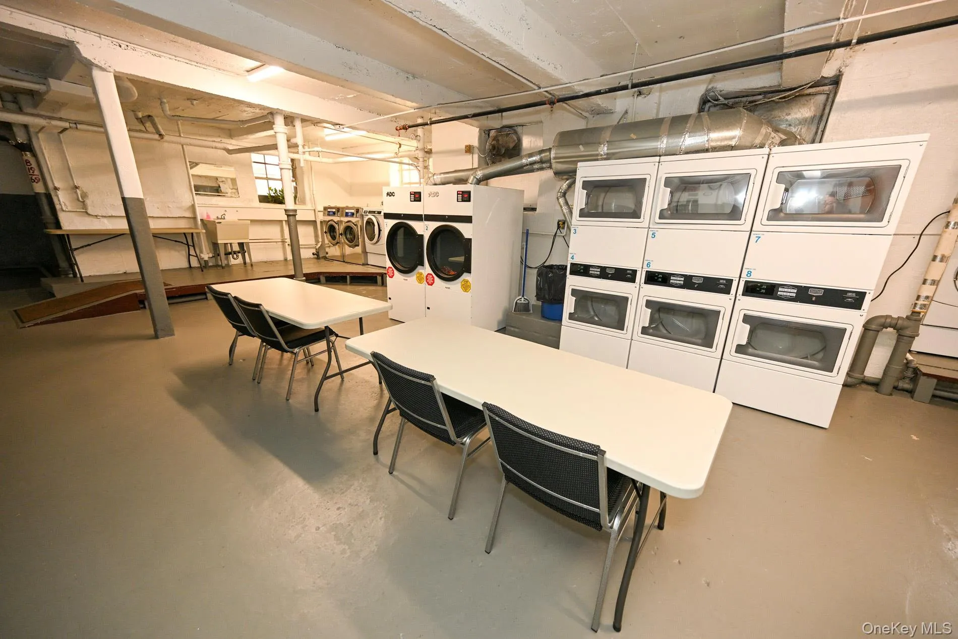 61-41 Saunders Street, New York, NY, 2 Bedrooms Bedrooms, 4 Rooms Rooms,1 BathroomBathrooms,Residential,For Rent,Saunders,0,1028528 61-41 Saunders Street, New York, NY, 2 Bedrooms Bedrooms, 4 Rooms Rooms,1 BathroomBathrooms,Residential,For Rent,Saunders,0,1028528