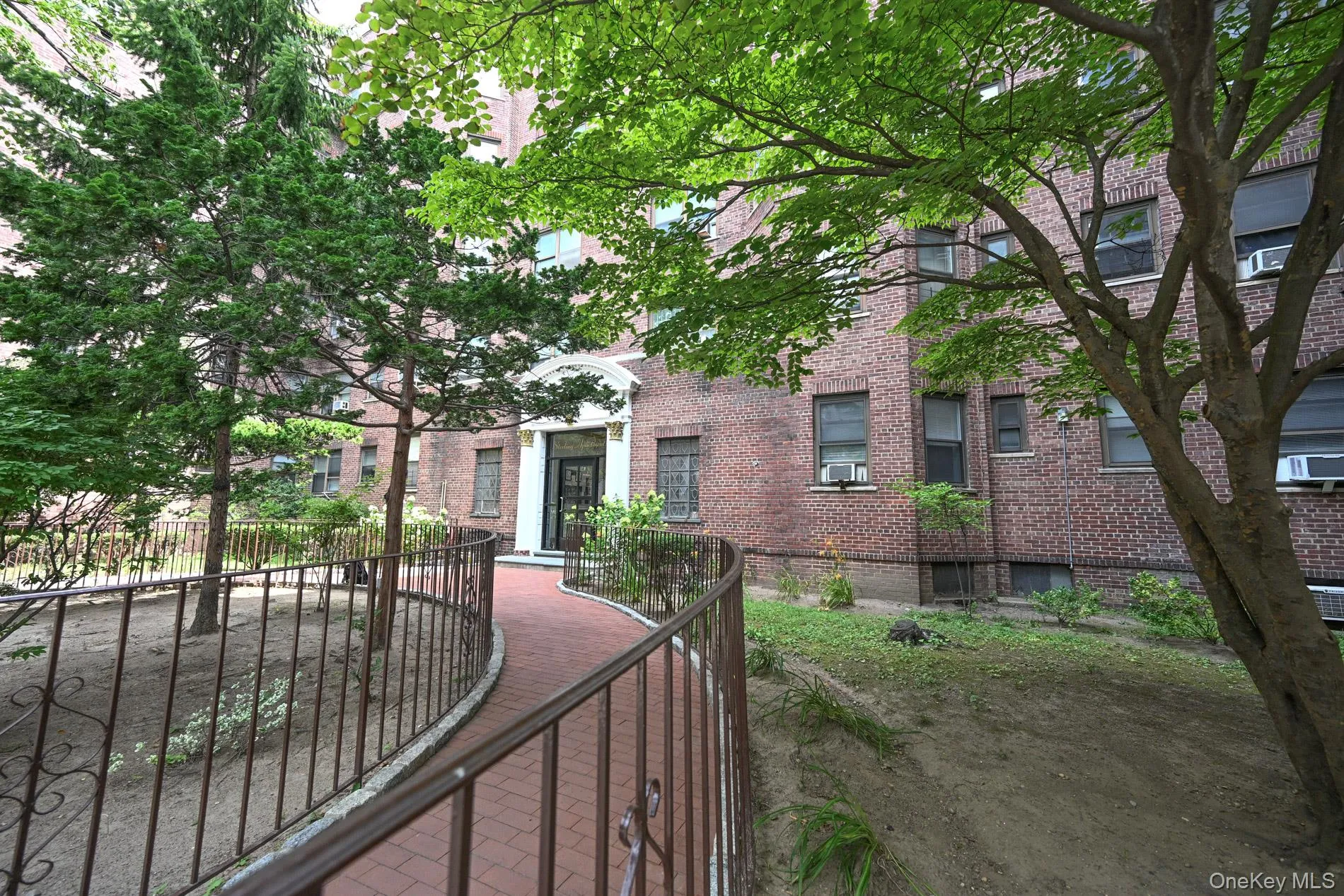61-41 Saunders Street, New York, NY, 2 Bedrooms Bedrooms, 4 Rooms Rooms,1 BathroomBathrooms,Residential,For Rent,Saunders,0,1028528 61-41 Saunders Street, New York, NY, 2 Bedrooms Bedrooms, 4 Rooms Rooms,1 BathroomBathrooms,Residential,For Rent,Saunders,0,1028528