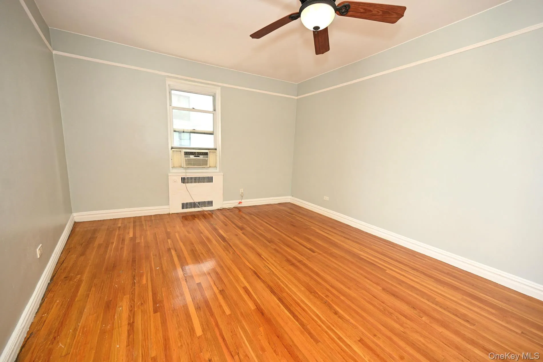 61-41 Saunders Street, New York, NY, 2 Bedrooms Bedrooms, 4 Rooms Rooms,1 BathroomBathrooms,Residential,For Rent,Saunders,0,1028528 61-41 Saunders Street, New York, NY, 2 Bedrooms Bedrooms, 4 Rooms Rooms,1 BathroomBathrooms,Residential,For Rent,Saunders,0,1028528