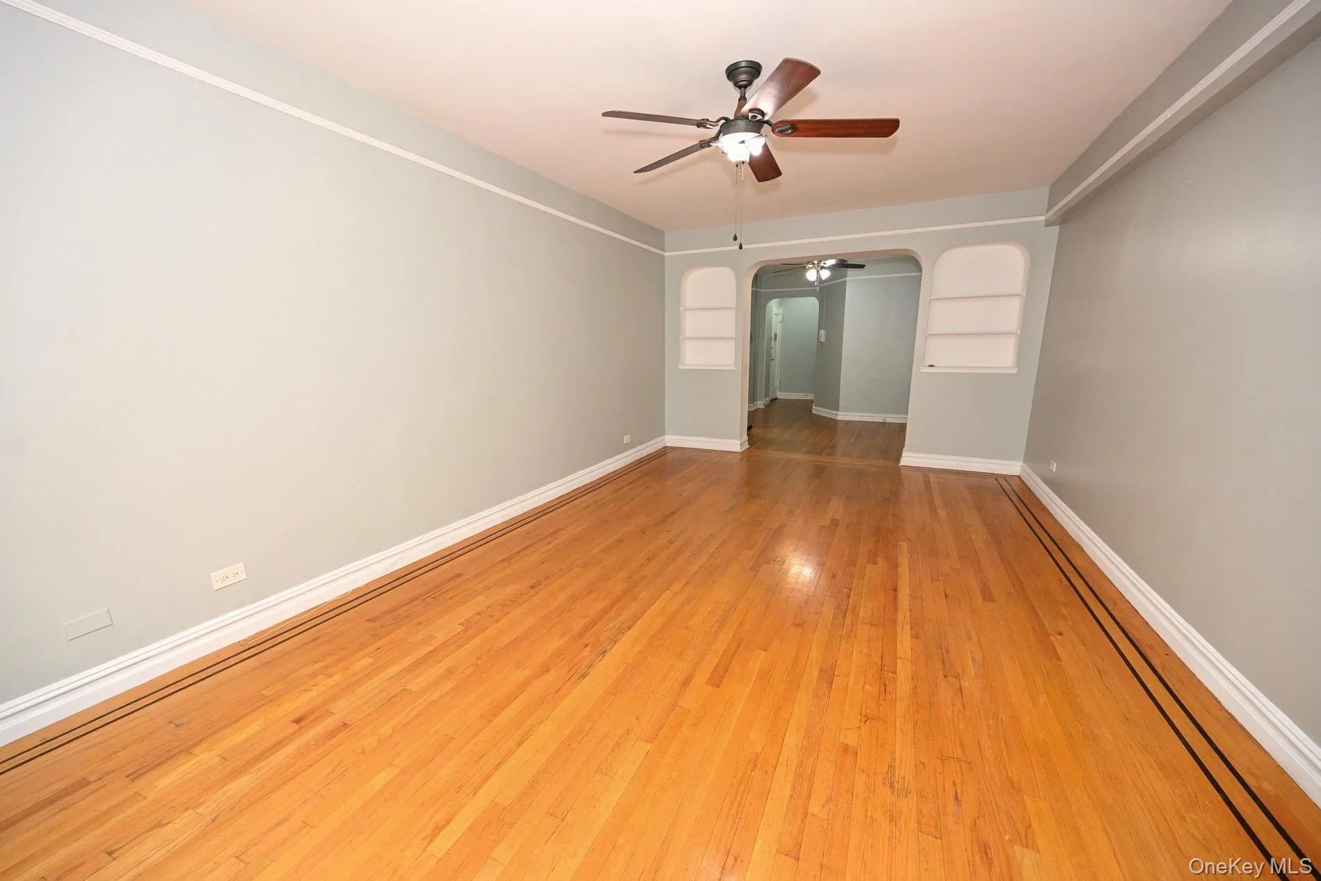 61-41 Saunders Street, New York, NY, 2 Bedrooms Bedrooms, 4 Rooms Rooms,1 BathroomBathrooms,Residential,For Rent,Saunders,0,1028528 61-41 Saunders Street, New York, NY, 2 Bedrooms Bedrooms, 4 Rooms Rooms,1 BathroomBathrooms,Residential,For Rent,Saunders,0,1028528