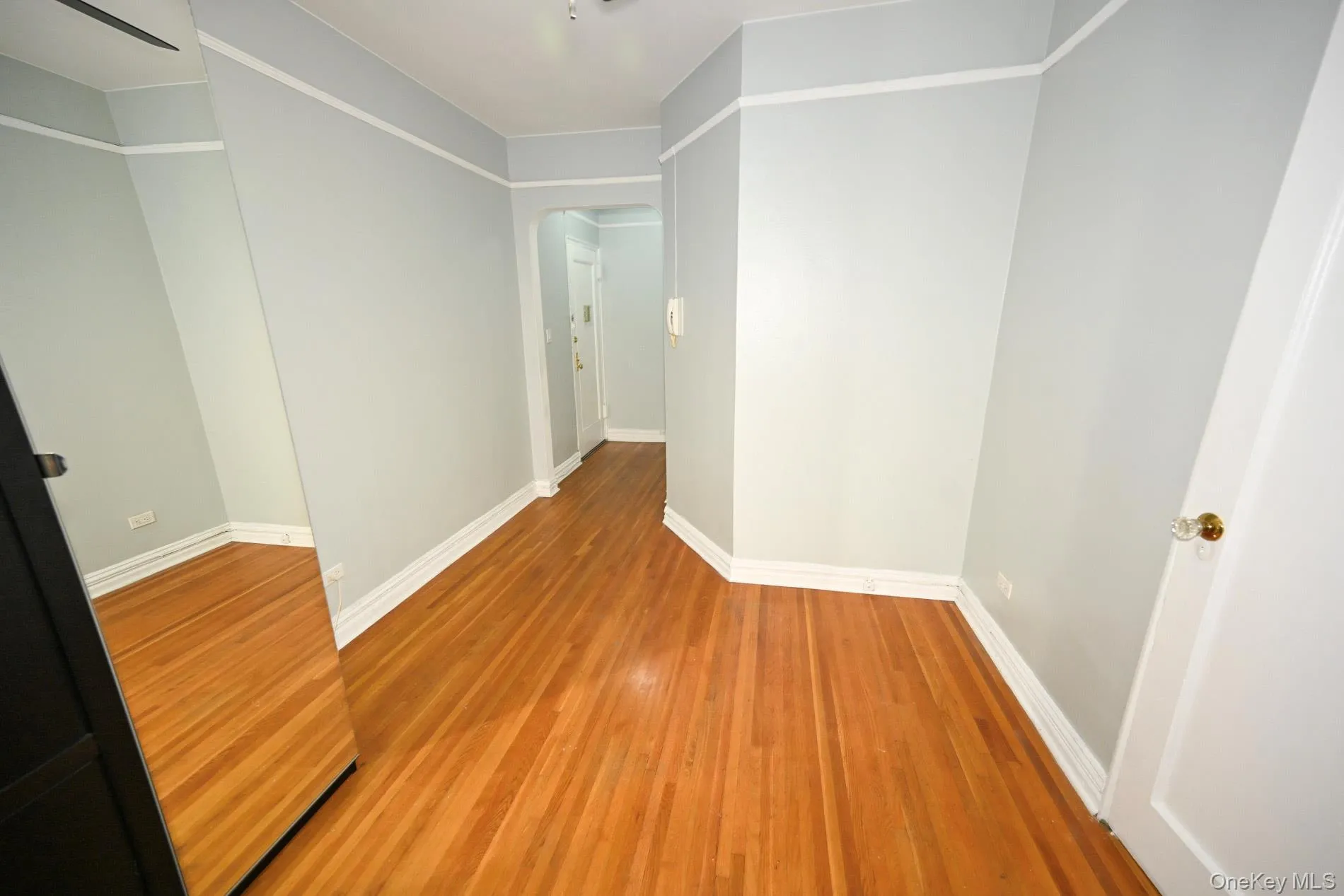 61-41 Saunders Street, New York, NY, 2 Bedrooms Bedrooms, 4 Rooms Rooms,1 BathroomBathrooms,Residential,For Rent,Saunders,0,1028528 61-41 Saunders Street, New York, NY, 2 Bedrooms Bedrooms, 4 Rooms Rooms,1 BathroomBathrooms,Residential,For Rent,Saunders,0,1028528