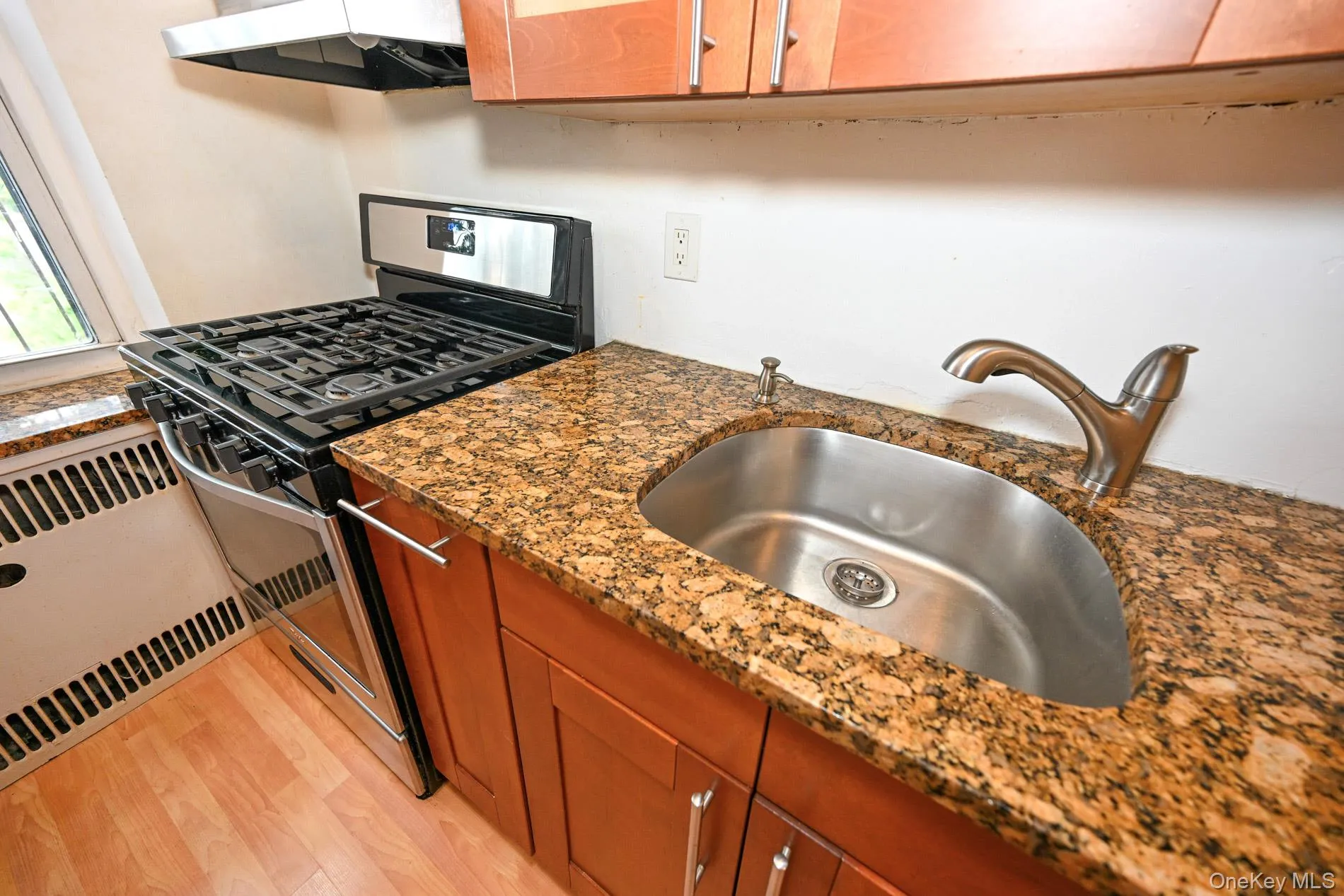 61-41 Saunders Street, New York, NY, 2 Bedrooms Bedrooms, 4 Rooms Rooms,1 BathroomBathrooms,Residential,For Rent,Saunders,0,1028528 61-41 Saunders Street, New York, NY, 2 Bedrooms Bedrooms, 4 Rooms Rooms,1 BathroomBathrooms,Residential,For Rent,Saunders,0,1028528