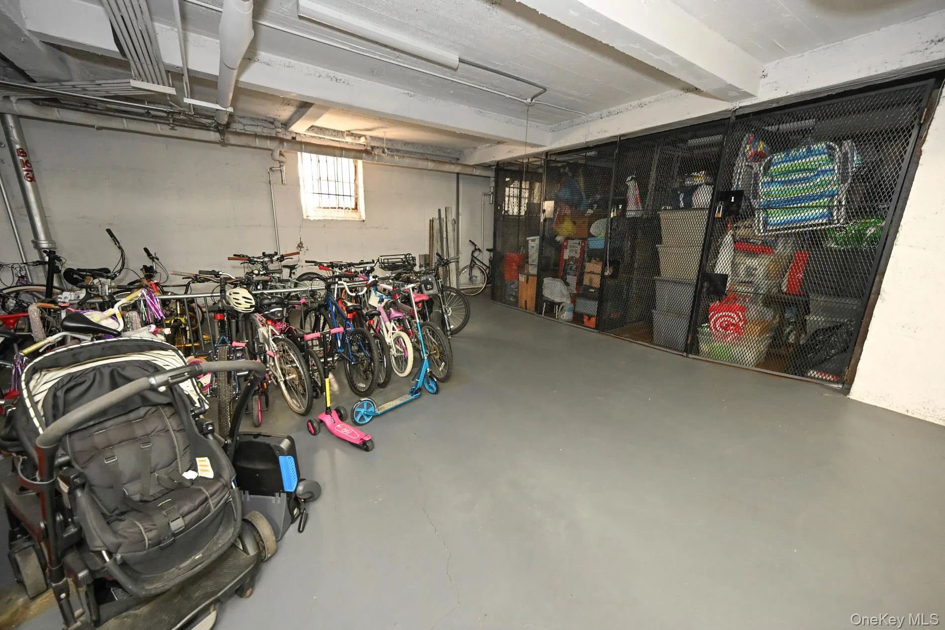 61-41 Saunders Street, New York, NY, 2 Bedrooms Bedrooms, 4 Rooms Rooms,1 BathroomBathrooms,Residential,For Rent,Saunders,0,1028528 61-41 Saunders Street, New York, NY, 2 Bedrooms Bedrooms, 4 Rooms Rooms,1 BathroomBathrooms,Residential,For Rent,Saunders,0,1028528