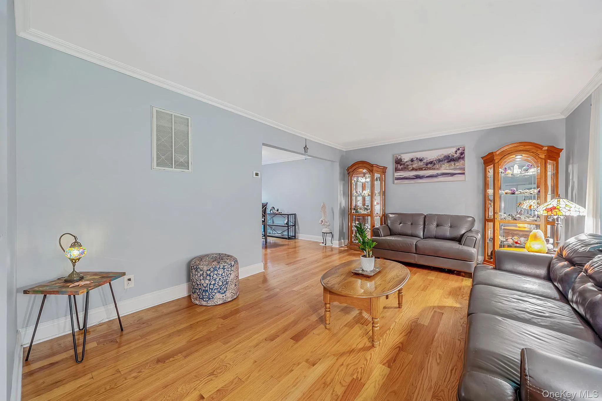 Hardwood flooring, crown molding Hardwood flooring, crown molding
