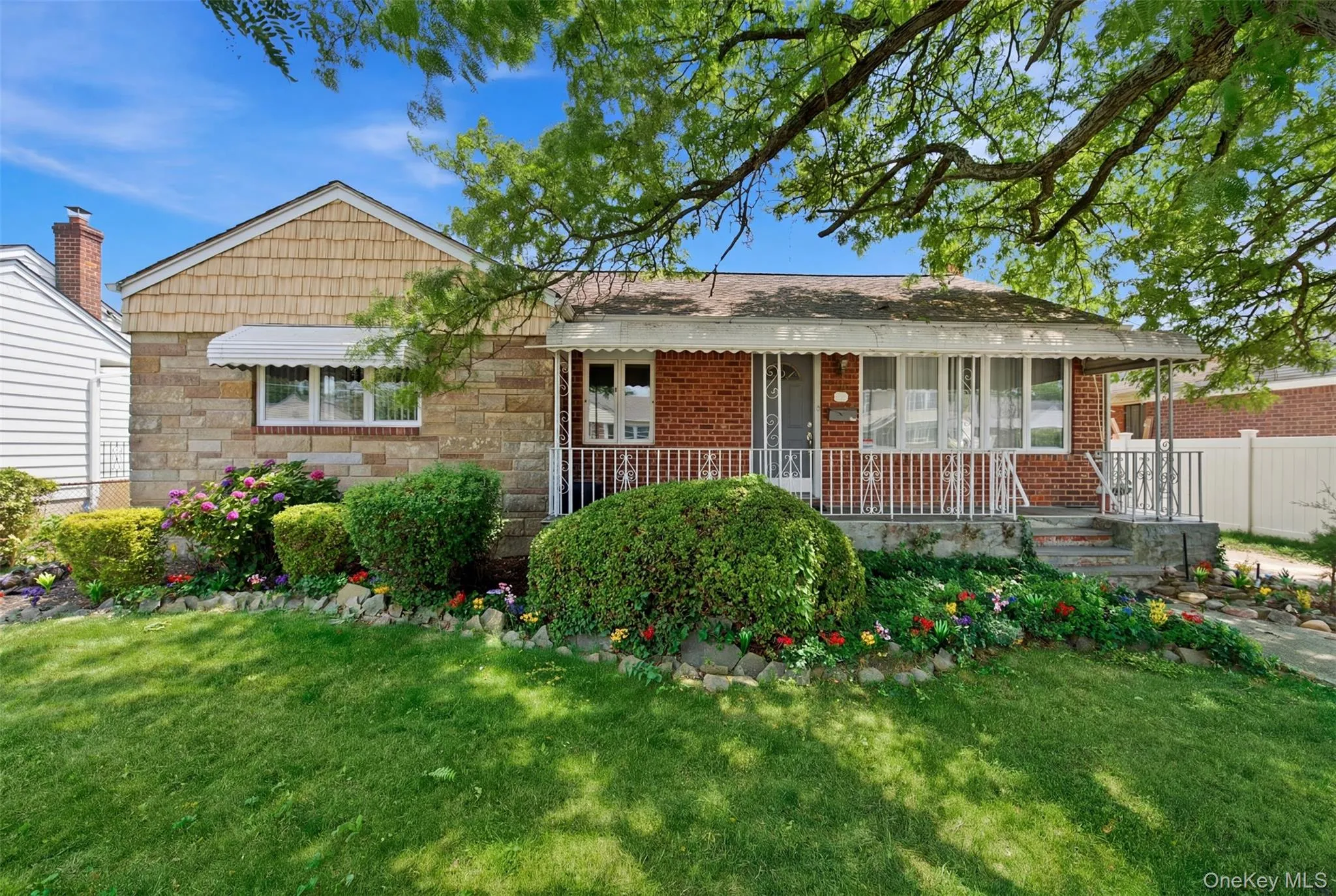 160 Clearmeadow Drive, Hempstead, NY, 4 Bedrooms Bedrooms, 7 Rooms Rooms,2 BathroomsBathrooms,Residential,For Rent,Clearmeadow,0,1028531 160 Clearmeadow Drive, Hempstead, NY, 4 Bedrooms Bedrooms, 7 Rooms Rooms,2 BathroomsBathrooms,Residential,For Rent,Clearmeadow,0,1028531
