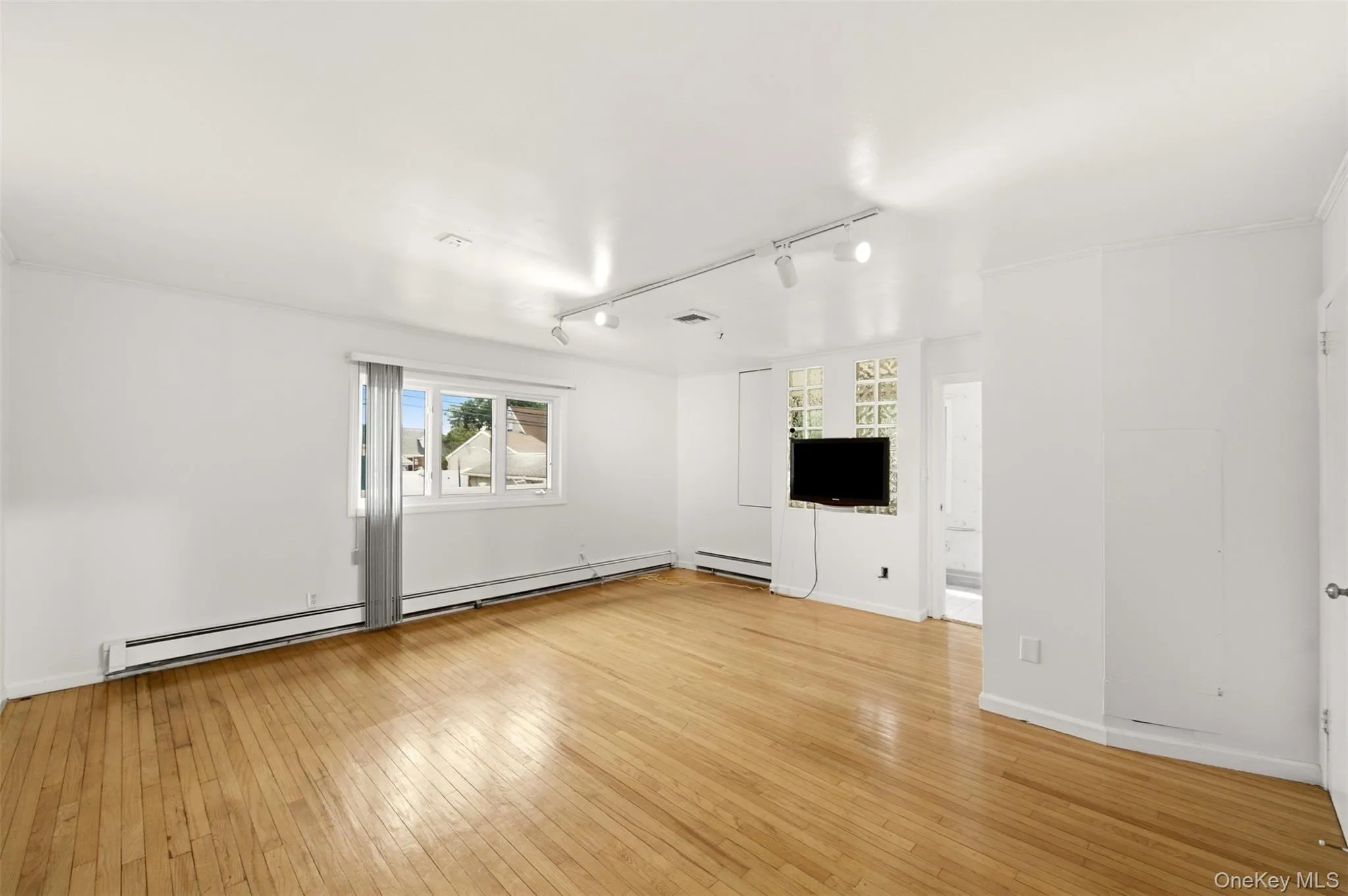 160 Clearmeadow Drive, Hempstead, NY, 4 Bedrooms Bedrooms, 7 Rooms Rooms,2 BathroomsBathrooms,Residential,For Rent,Clearmeadow,0,1028531 160 Clearmeadow Drive, Hempstead, NY, 4 Bedrooms Bedrooms, 7 Rooms Rooms,2 BathroomsBathrooms,Residential,For Rent,Clearmeadow,0,1028531