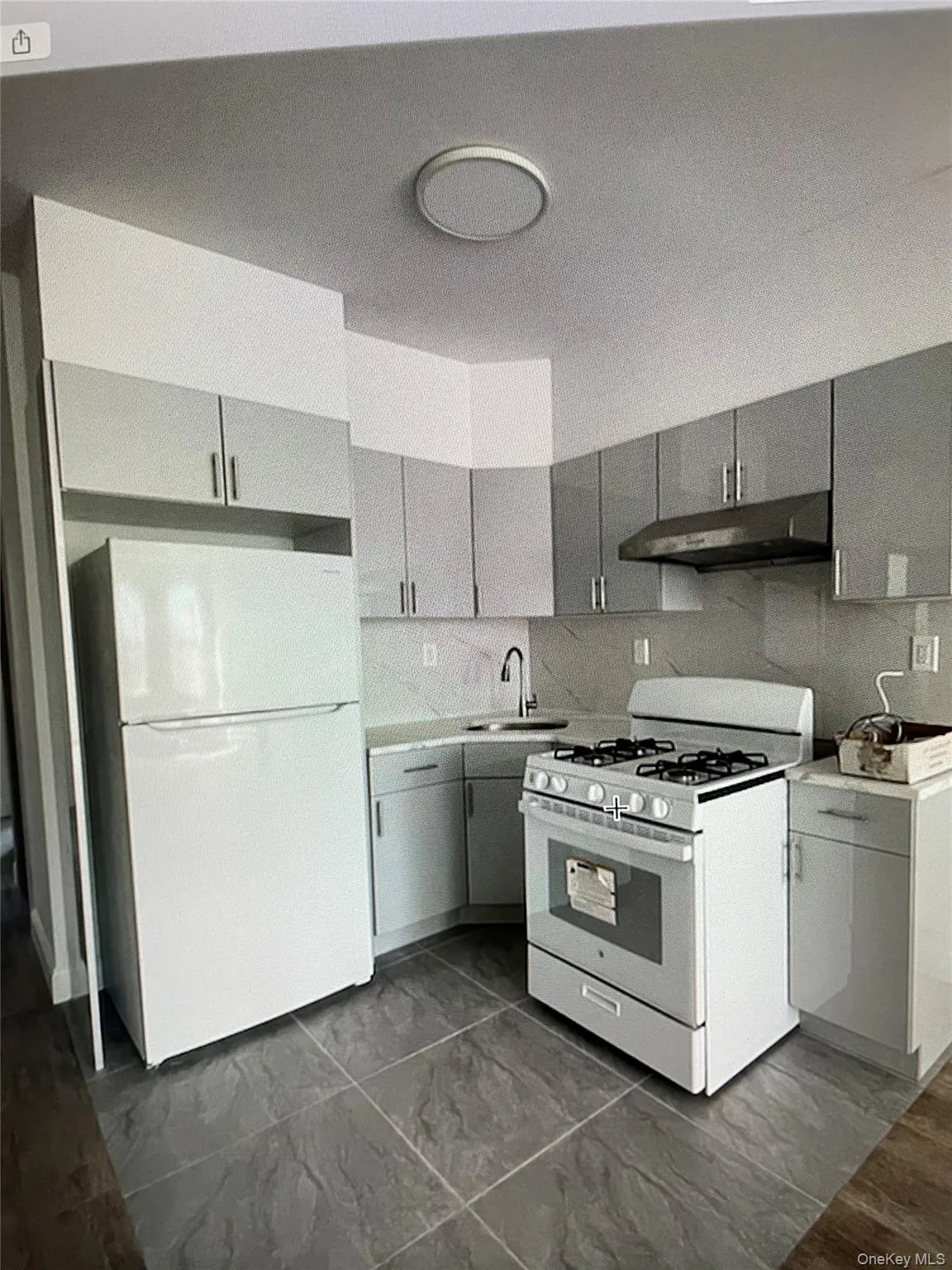 9712 Northern Boulevard, New York, NY, 3 Bedrooms Bedrooms, 8 Rooms Rooms,2 BathroomsBathrooms,Residential Lease,For Rent,Northern,0,1028533 9712 Northern Boulevard, New York, NY, 3 Bedrooms Bedrooms, 8 Rooms Rooms,2 BathroomsBathrooms,Residential Lease,For Rent,Northern,0,1028533