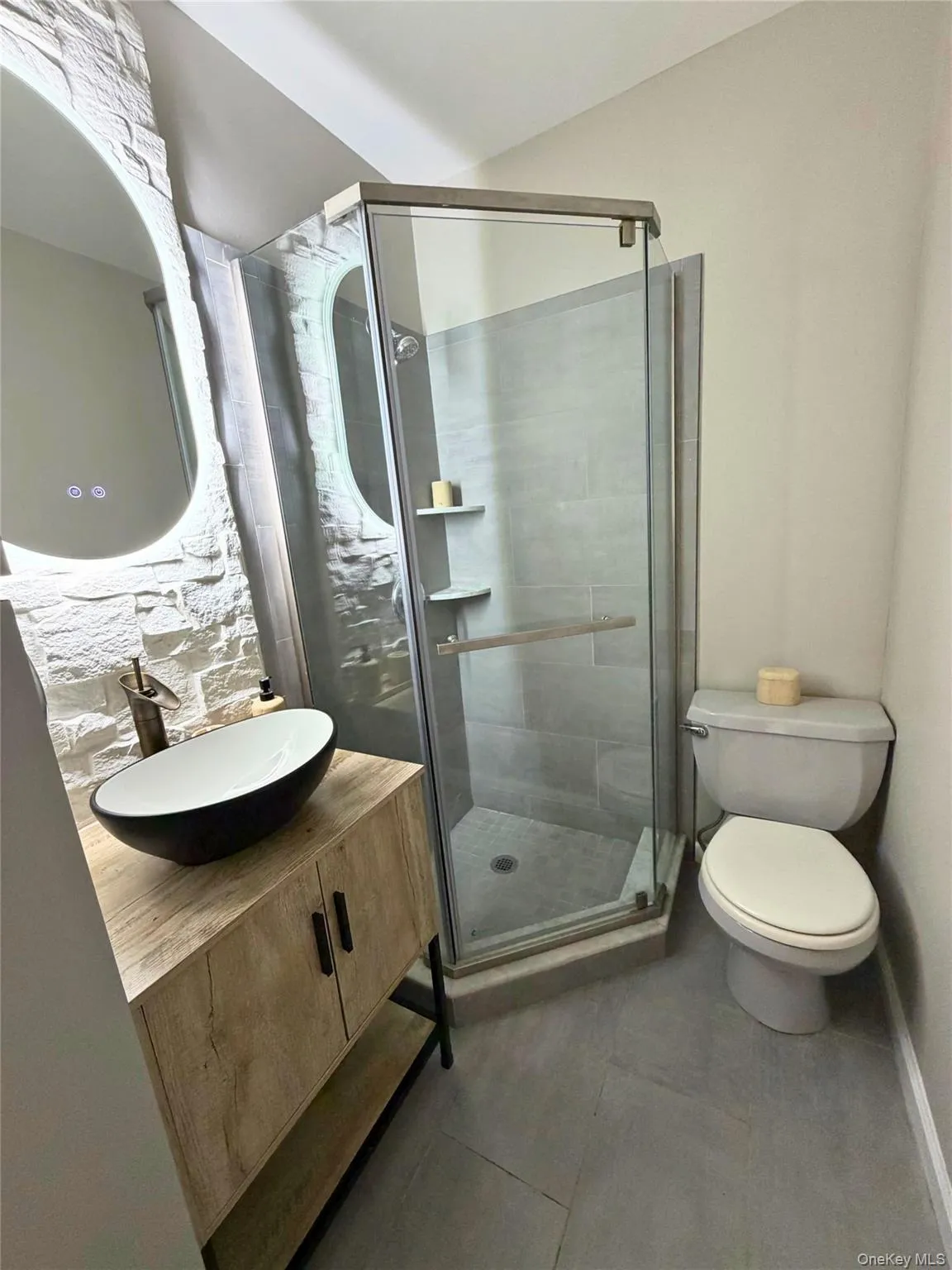77 Santa Barbara Road, Babylon, NY, 1 Bedroom Bedrooms, 5 Rooms Rooms,1 BathroomBathrooms,Residential Lease,For Rent,Santa Barbara,0,1028536 77 Santa Barbara Road, Babylon, NY, 1 Bedroom Bedrooms, 5 Rooms Rooms,1 BathroomBathrooms,Residential Lease,For Rent,Santa Barbara,0,1028536