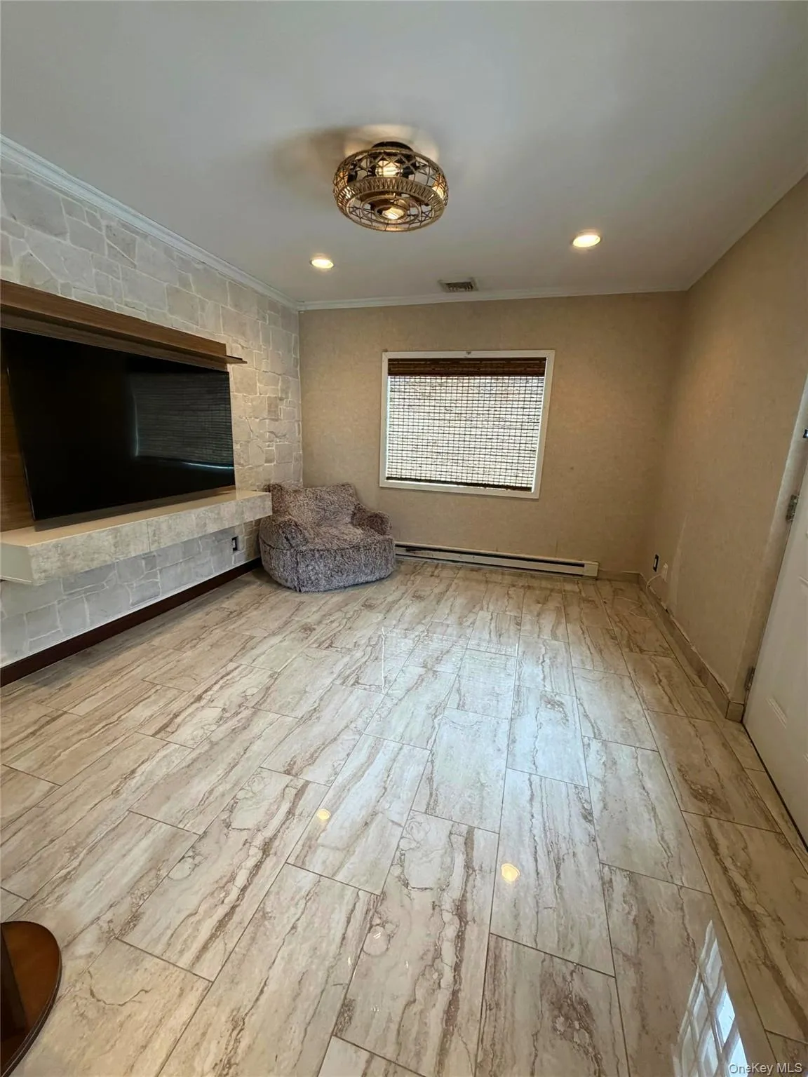 77 Santa Barbara Road, Babylon, NY, 1 Bedroom Bedrooms, 5 Rooms Rooms,1 BathroomBathrooms,Residential Lease,For Rent,Santa Barbara,0,1028536 77 Santa Barbara Road, Babylon, NY, 1 Bedroom Bedrooms, 5 Rooms Rooms,1 BathroomBathrooms,Residential Lease,For Rent,Santa Barbara,0,1028536