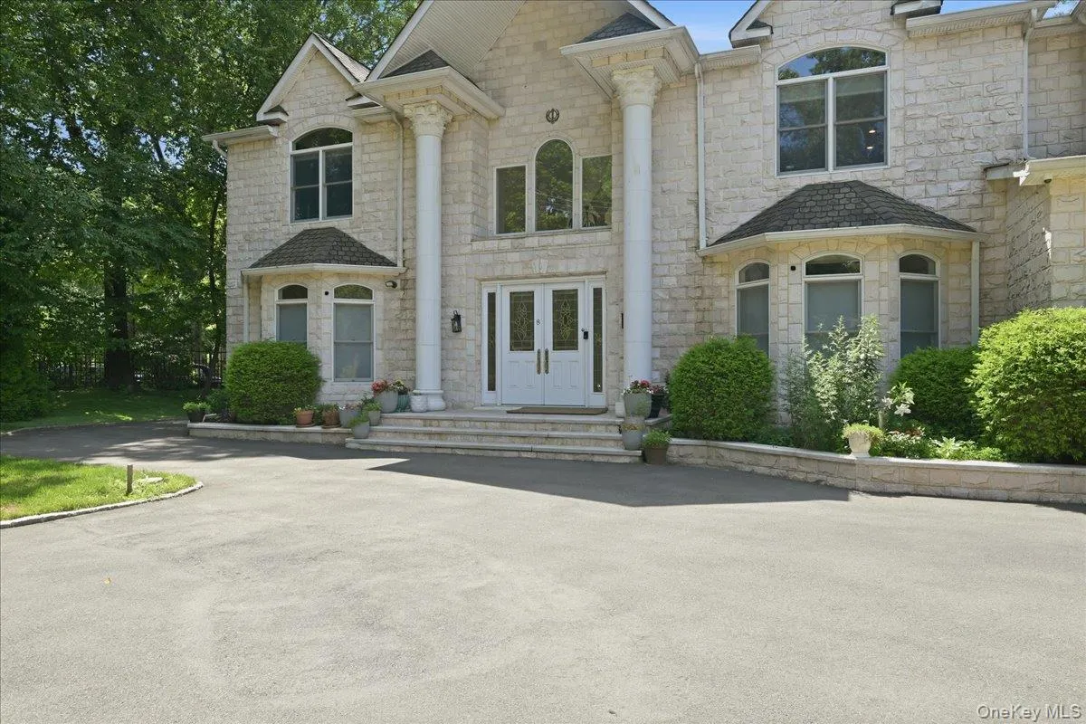 8 Headley Way, Oyster Bay, NY, 5 Bedrooms Bedrooms, 12 Rooms Rooms,5 BathroomsBathrooms,Residential,For Rent,Headley,0,1028542 8 Headley Way, Oyster Bay, NY, 5 Bedrooms Bedrooms, 12 Rooms Rooms,5 BathroomsBathrooms,Residential,For Rent,Headley,0,1028542