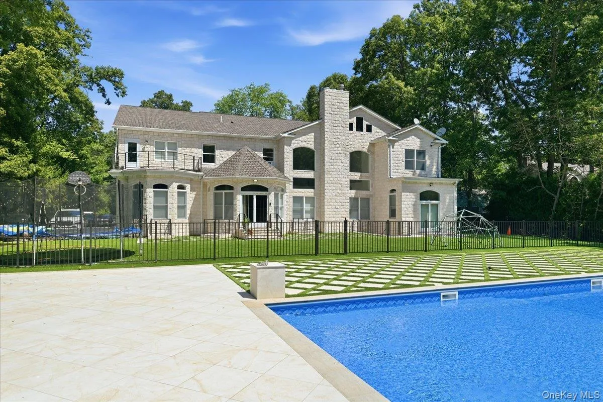 8 Headley Way, Oyster Bay, NY, 5 Bedrooms Bedrooms, 12 Rooms Rooms,5 BathroomsBathrooms,Residential,For Rent,Headley,0,1028542 8 Headley Way, Oyster Bay, NY, 5 Bedrooms Bedrooms, 12 Rooms Rooms,5 BathroomsBathrooms,Residential,For Rent,Headley,0,1028542