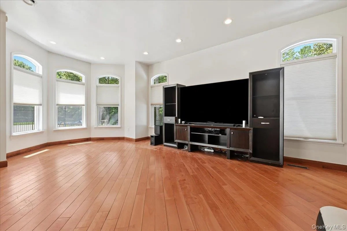 8 Headley Way, Oyster Bay, NY, 5 Bedrooms Bedrooms, 12 Rooms Rooms,5 BathroomsBathrooms,Residential,For Rent,Headley,0,1028542 8 Headley Way, Oyster Bay, NY, 5 Bedrooms Bedrooms, 12 Rooms Rooms,5 BathroomsBathrooms,Residential,For Rent,Headley,0,1028542
