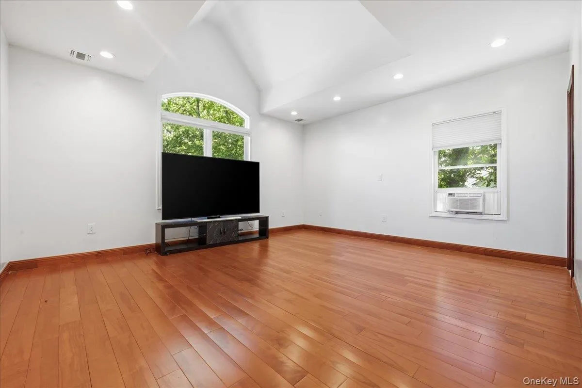 8 Headley Way, Oyster Bay, NY, 5 Bedrooms Bedrooms, 12 Rooms Rooms,5 BathroomsBathrooms,Residential,For Rent,Headley,0,1028542 8 Headley Way, Oyster Bay, NY, 5 Bedrooms Bedrooms, 12 Rooms Rooms,5 BathroomsBathrooms,Residential,For Rent,Headley,0,1028542