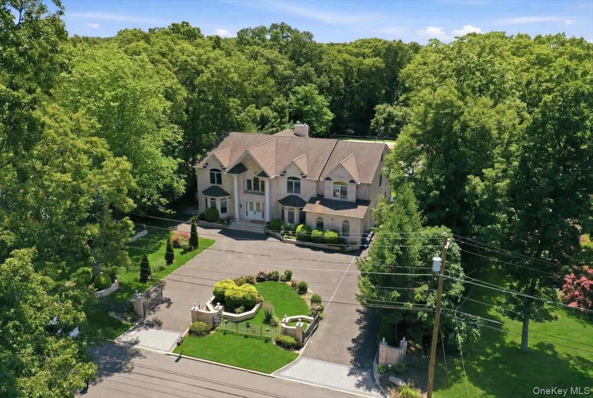 8 Headley Way, Oyster Bay, NY, 5 Bedrooms Bedrooms, 12 Rooms Rooms,5 BathroomsBathrooms,Residential,For Rent,Headley,0,1028542 8 Headley Way, Oyster Bay, NY, 5 Bedrooms Bedrooms, 12 Rooms Rooms,5 BathroomsBathrooms,Residential,For Rent,Headley,0,1028542