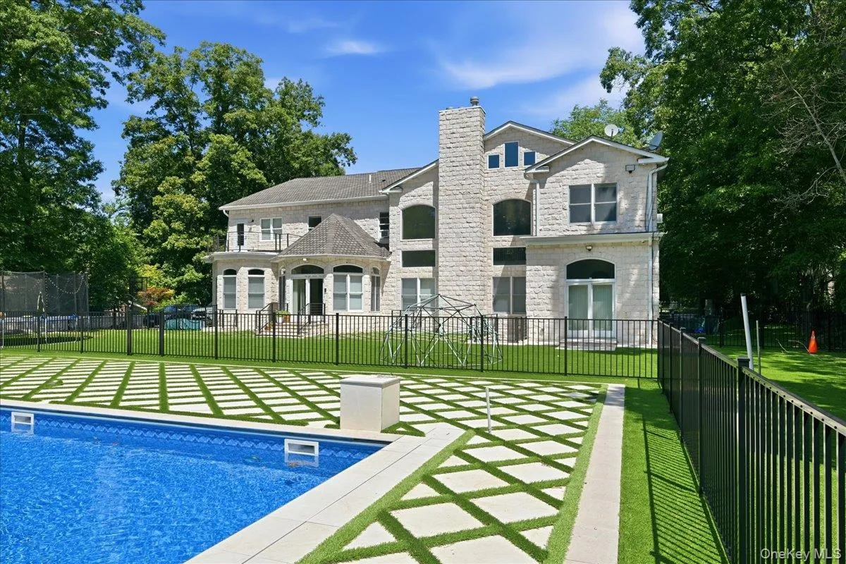8 Headley Way, Oyster Bay, NY, 5 Bedrooms Bedrooms, 12 Rooms Rooms,5 BathroomsBathrooms,Residential,For Rent,Headley,0,1028542 8 Headley Way, Oyster Bay, NY, 5 Bedrooms Bedrooms, 12 Rooms Rooms,5 BathroomsBathrooms,Residential,For Rent,Headley,0,1028542