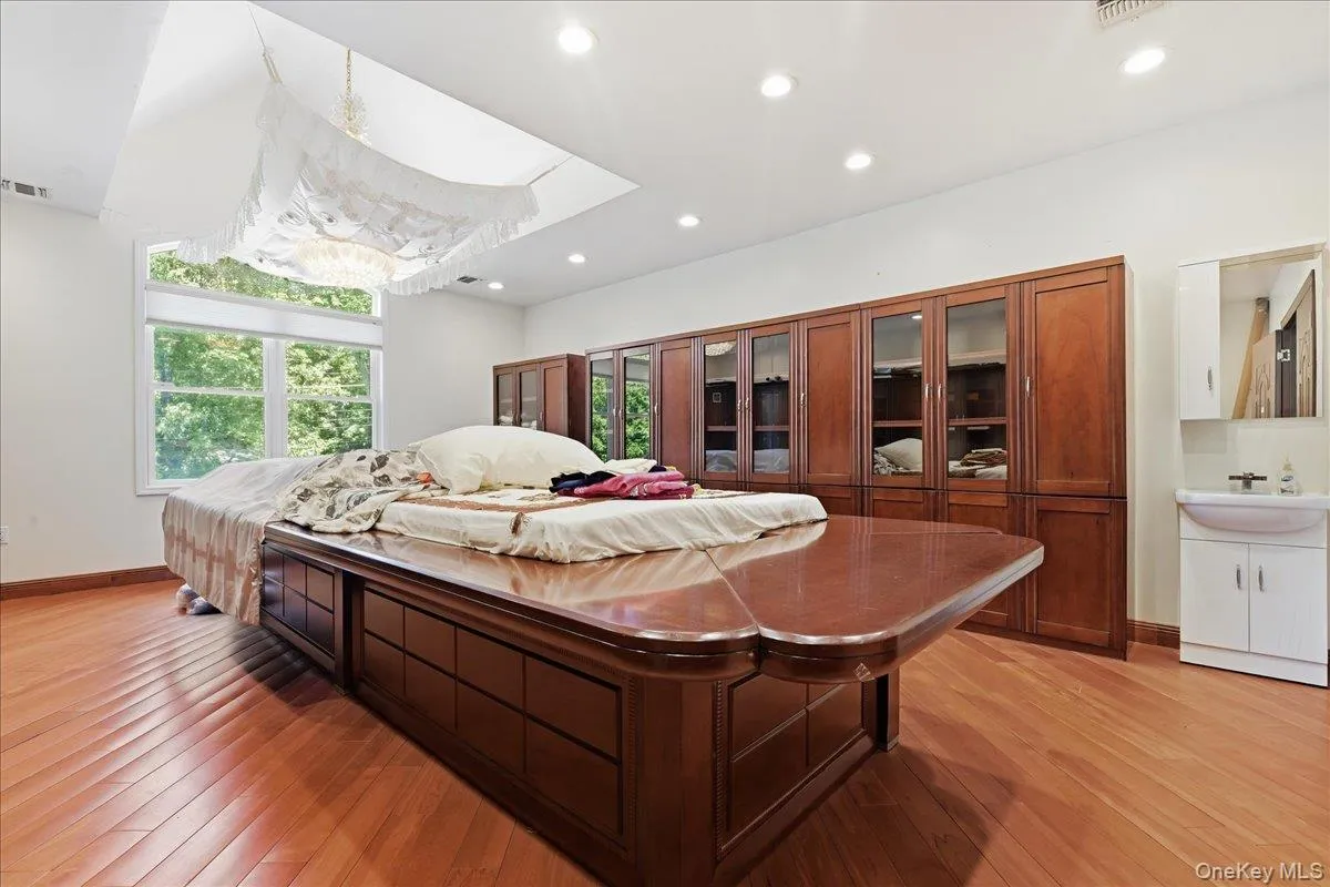 8 Headley Way, Oyster Bay, NY, 5 Bedrooms Bedrooms, 12 Rooms Rooms,5 BathroomsBathrooms,Residential,For Rent,Headley,0,1028542 8 Headley Way, Oyster Bay, NY, 5 Bedrooms Bedrooms, 12 Rooms Rooms,5 BathroomsBathrooms,Residential,For Rent,Headley,0,1028542