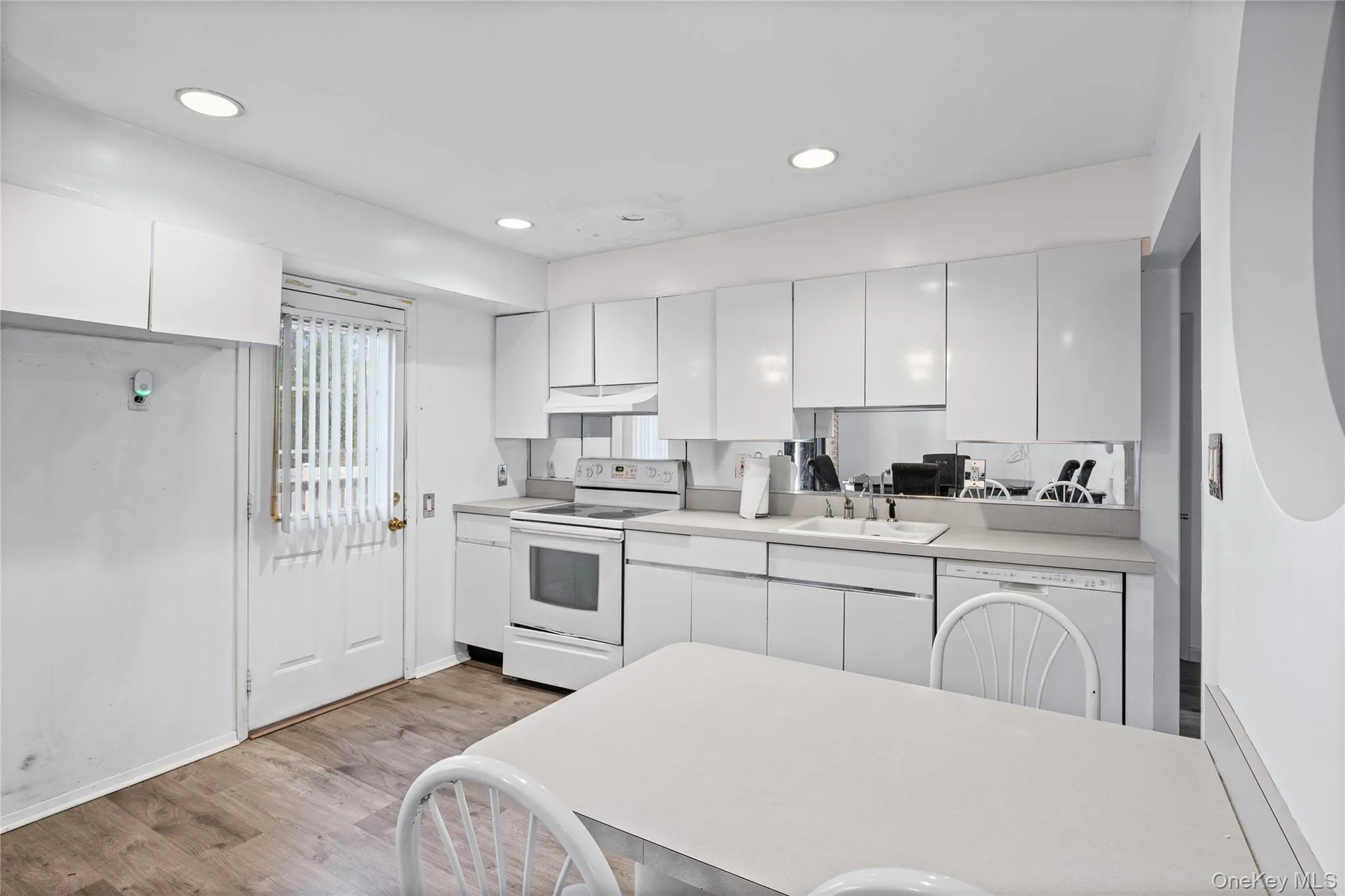 2728 Concord Drive, Hempstead, NY, 4 Bedrooms Bedrooms, 7 Rooms Rooms,2 BathroomsBathrooms,Residential,For Rent,Concord,0,1028544 2728 Concord Drive, Hempstead, NY, 4 Bedrooms Bedrooms, 7 Rooms Rooms,2 BathroomsBathrooms,Residential,For Rent,Concord,0,1028544