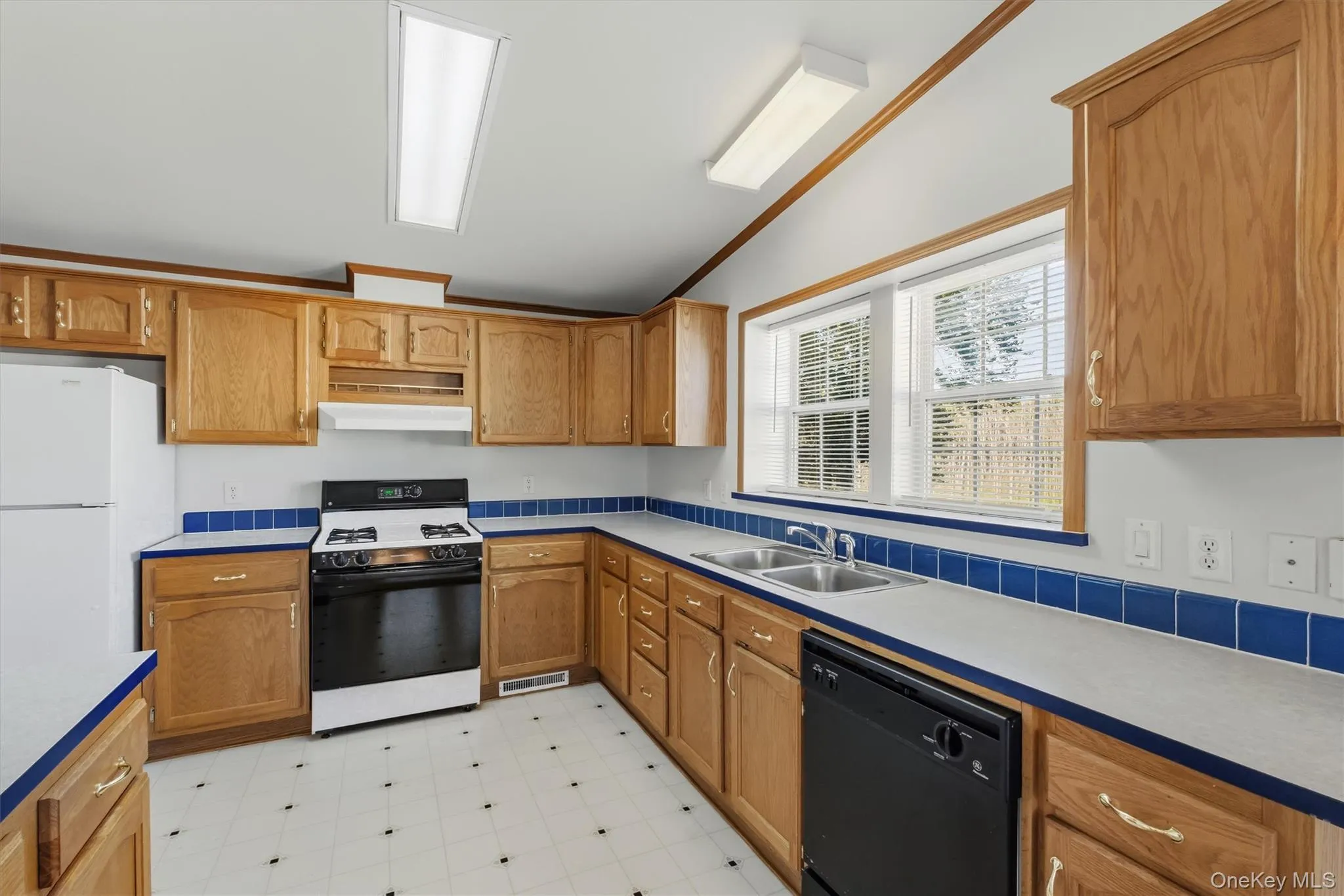 1 Palm Circle, Poughkeepsie (town), NY, 3 Bedrooms Bedrooms, 9 Rooms Rooms,2 BathroomsBathrooms,Residential,For Rent,Palm,0,1028550 1 Palm Circle, Poughkeepsie (town), NY, 3 Bedrooms Bedrooms, 9 Rooms Rooms,2 BathroomsBathrooms,Residential,For Rent,Palm,0,1028550